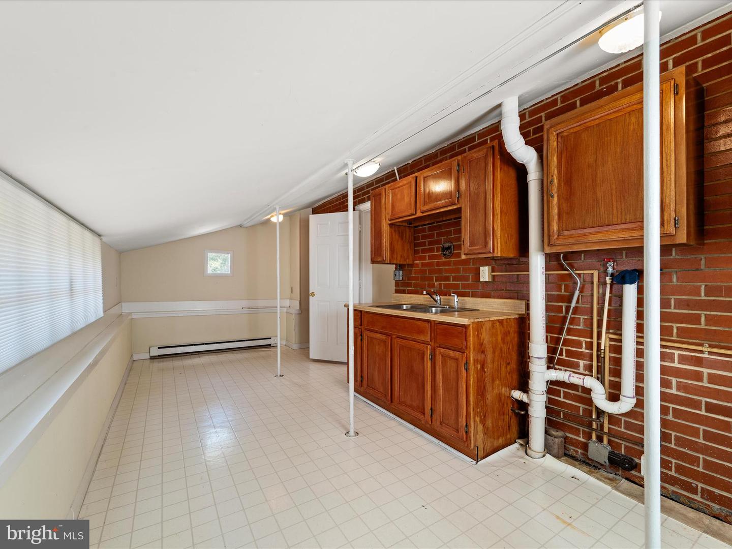 902 CARPERS PIKE, GORE, Virginia 22637, 3 Bedrooms Bedrooms, ,3 BathroomsBathrooms,Residential,For sale,902 CARPERS PIKE,VAFV2035918 MLS # VAFV2035918