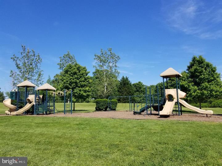 11913 OLD HICKORY CT, SPOTSYLVANIA, Virginia 22551, 4 Bedrooms Bedrooms, ,3 BathroomsBathrooms,Residential,For sale,11913 OLD HICKORY CT,VASP2035762 MLS # VASP2035762