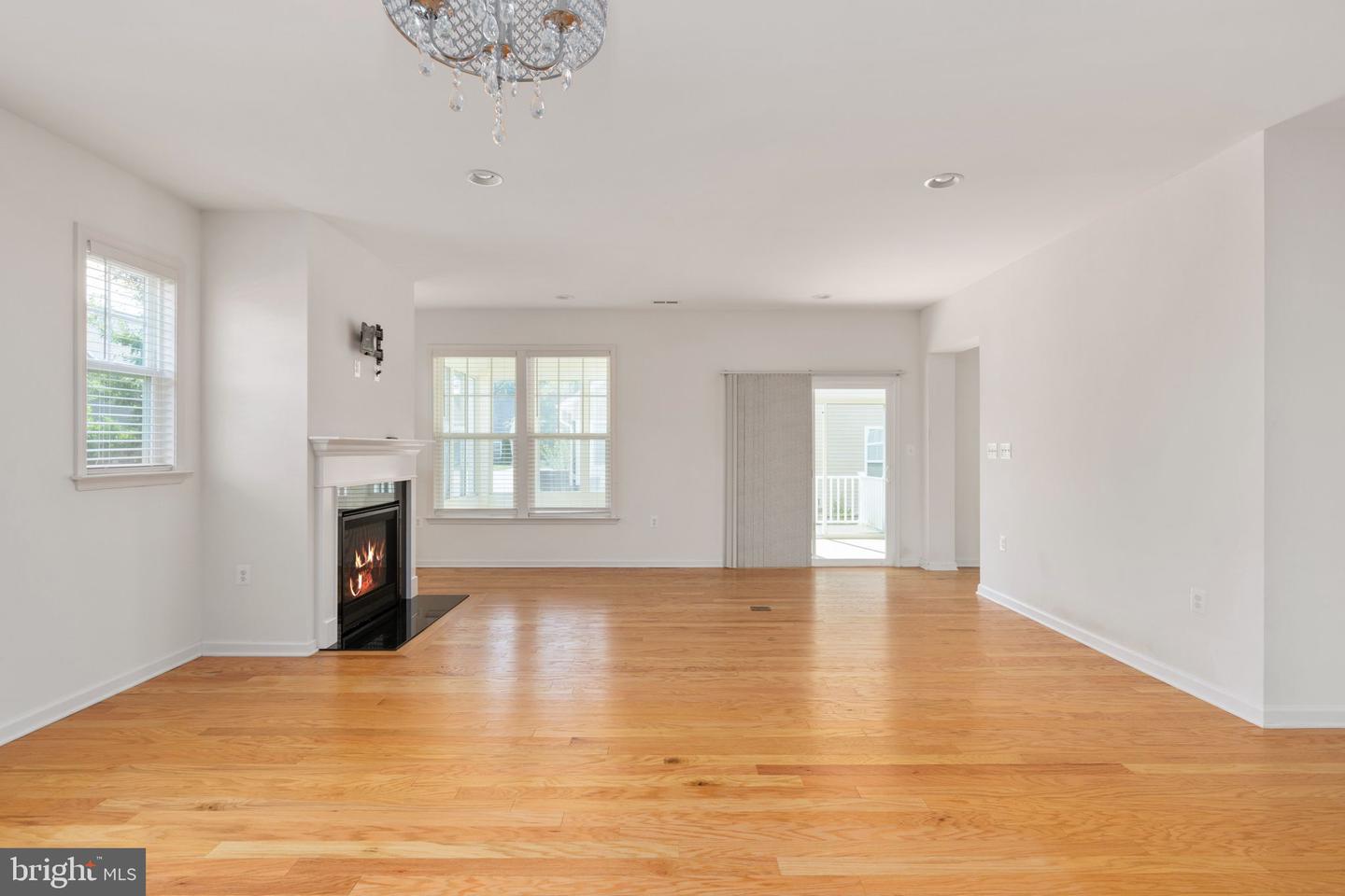 12211 GLEN OAKS DR, FREDERICKSBURG, Virginia 22407, 2 Bedrooms Bedrooms, 9 Rooms Rooms,2 BathroomsBathrooms,Residential,For sale,12211 GLEN OAKS DR,VASP2035944 MLS # VASP2035944