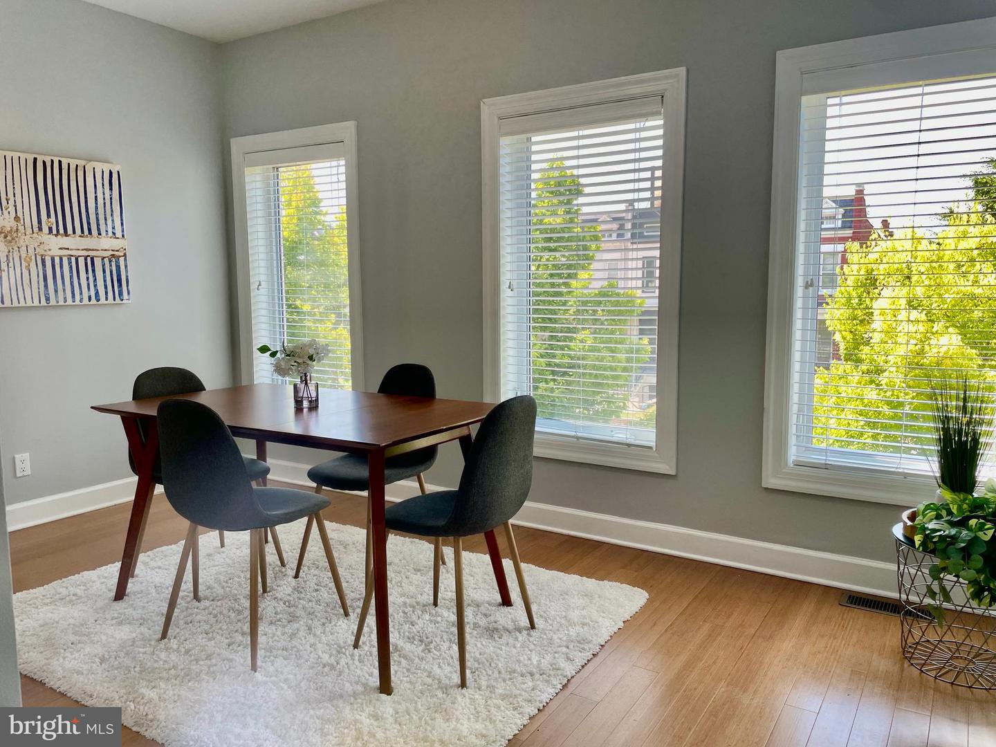 927 12TH ST NE, WASHINGTON, District Of Columbia 20002, 5 Bedrooms Bedrooms, ,5 BathroomsBathrooms,Residential,For sale,927 12TH ST NE,DCDC2220430 MLS # DCDC2220430