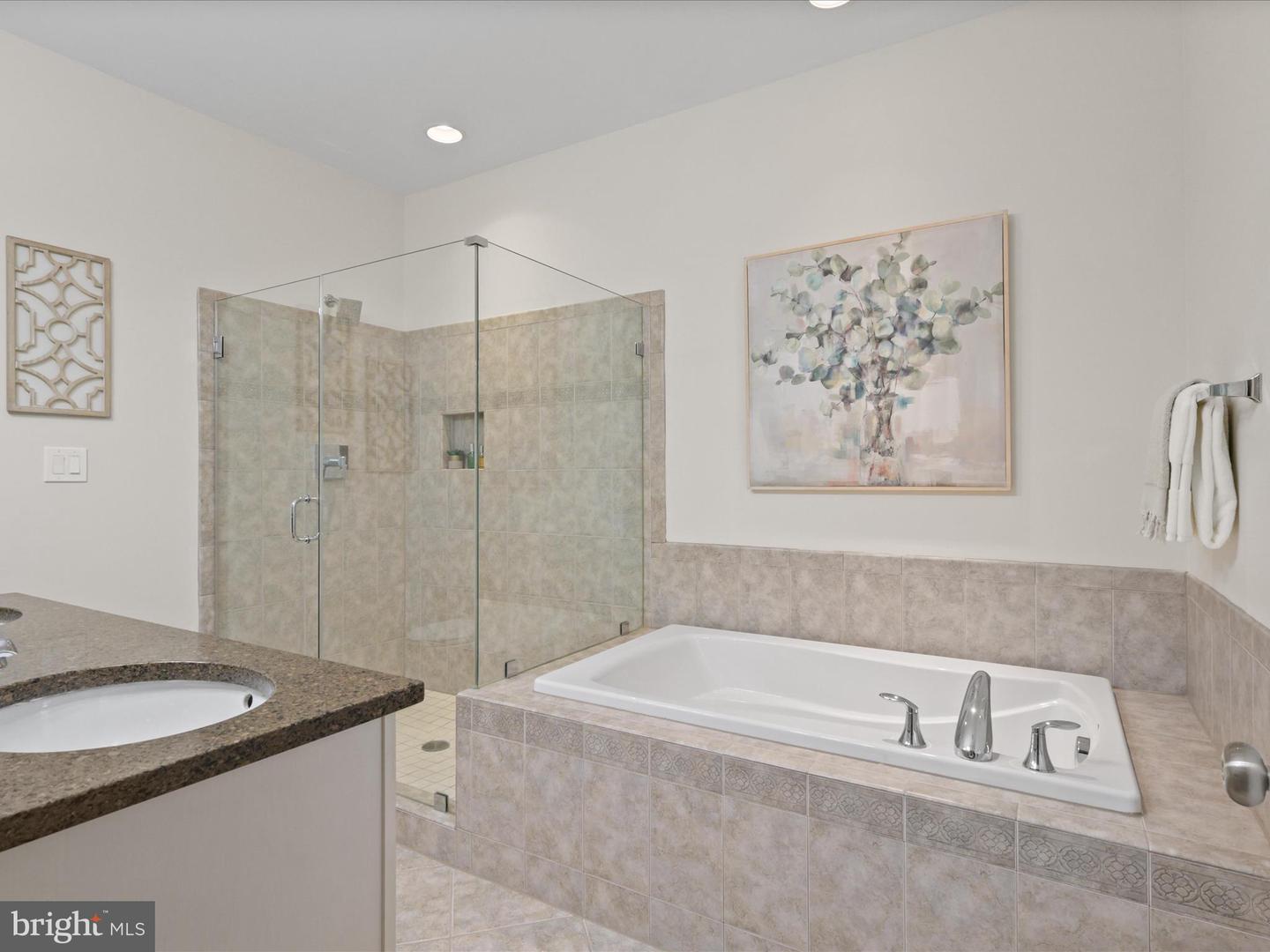 4086 CLOVET DR #32, FAIRFAX, Virginia 22030, 3 Bedrooms Bedrooms, ,3 BathroomsBathrooms,Residential,For sale,4086 CLOVET DR #32,VAFX2265932 MLS # VAFX2265932