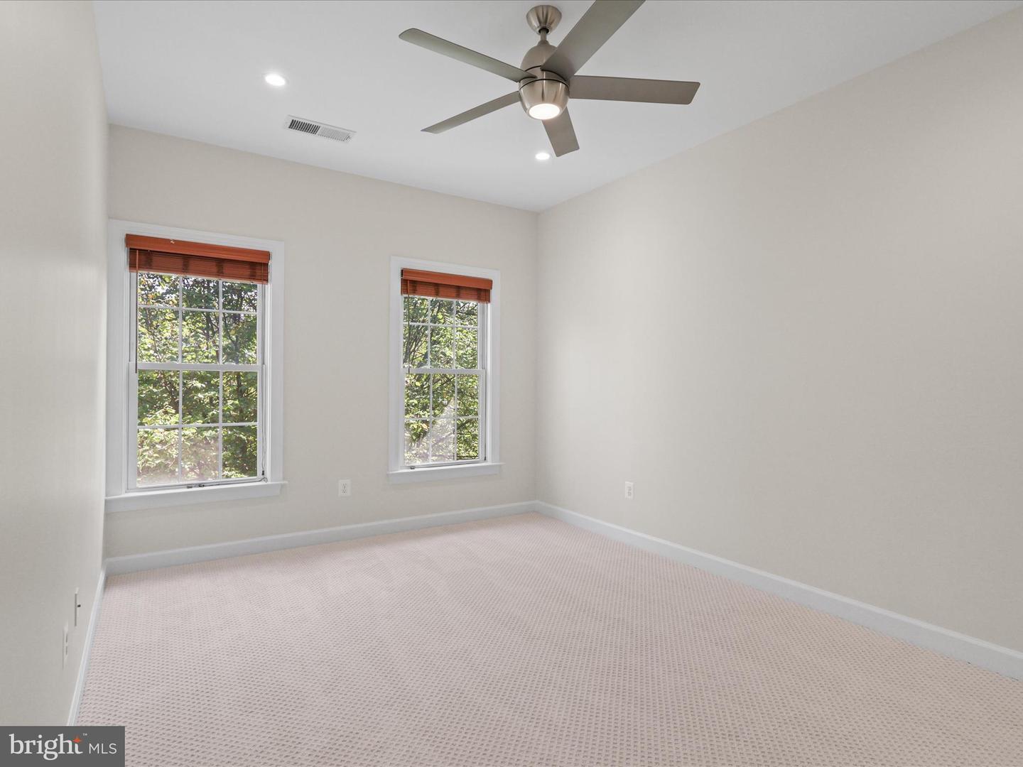 4086 CLOVET DR #32, FAIRFAX, Virginia 22030, 3 Bedrooms Bedrooms, ,3 BathroomsBathrooms,Residential,For sale,4086 CLOVET DR #32,VAFX2265932 MLS # VAFX2265932