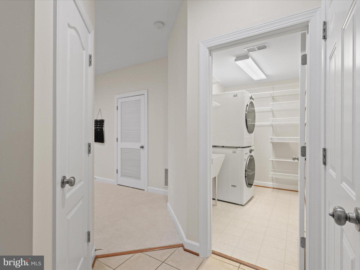 4086 CLOVET DR #32, FAIRFAX, Virginia 22030, 3 Bedrooms Bedrooms, ,3 BathroomsBathrooms,Residential,For sale,4086 CLOVET DR #32,VAFX2265932 MLS # VAFX2265932