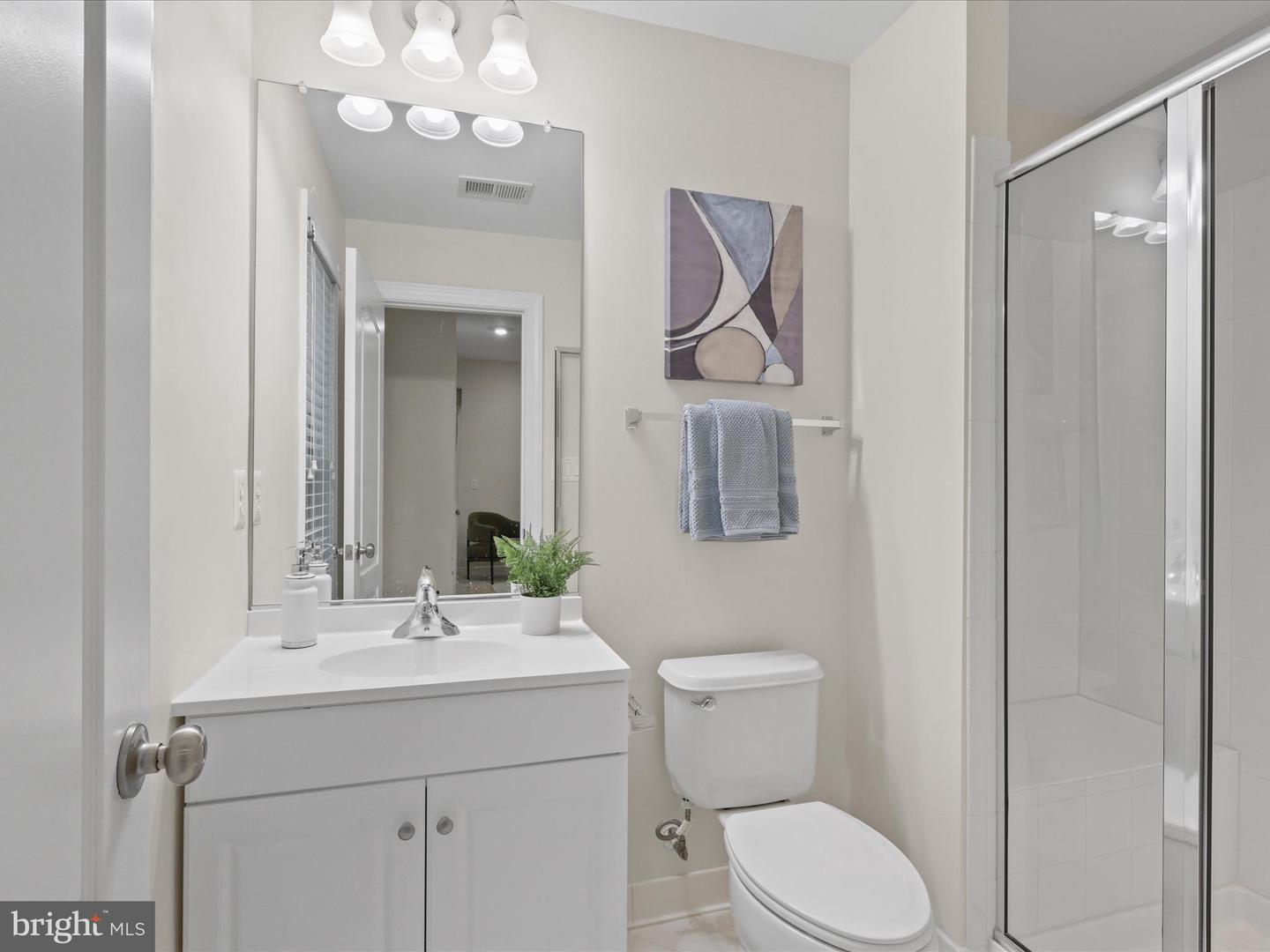 4086 CLOVET DR #32, FAIRFAX, Virginia 22030, 3 Bedrooms Bedrooms, ,3 BathroomsBathrooms,Residential,For sale,4086 CLOVET DR #32,VAFX2265932 MLS # VAFX2265932