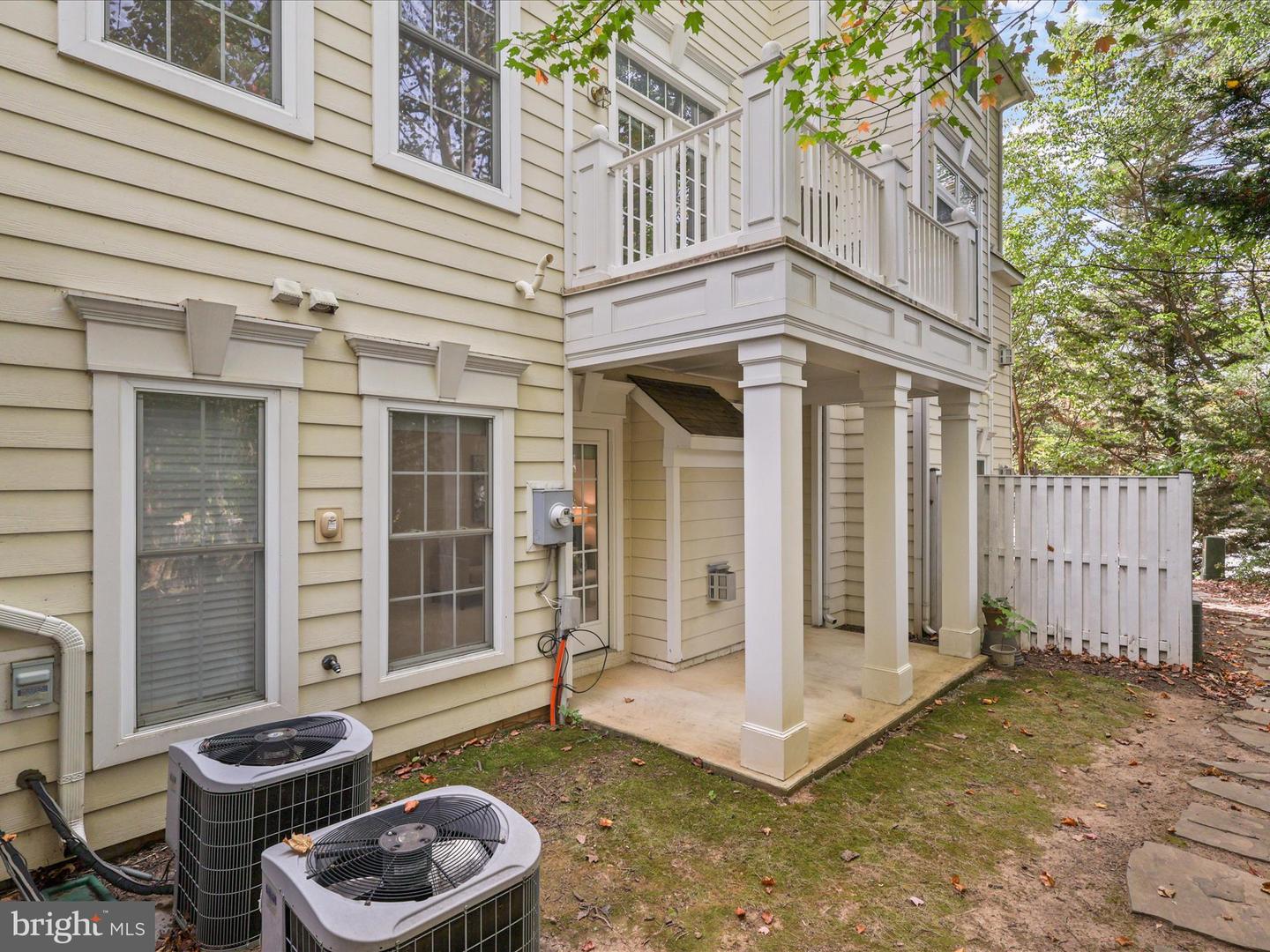 4086 CLOVET DR #32, FAIRFAX, Virginia 22030, 3 Bedrooms Bedrooms, ,3 BathroomsBathrooms,Residential,For sale,4086 CLOVET DR #32,VAFX2265932 MLS # VAFX2265932
