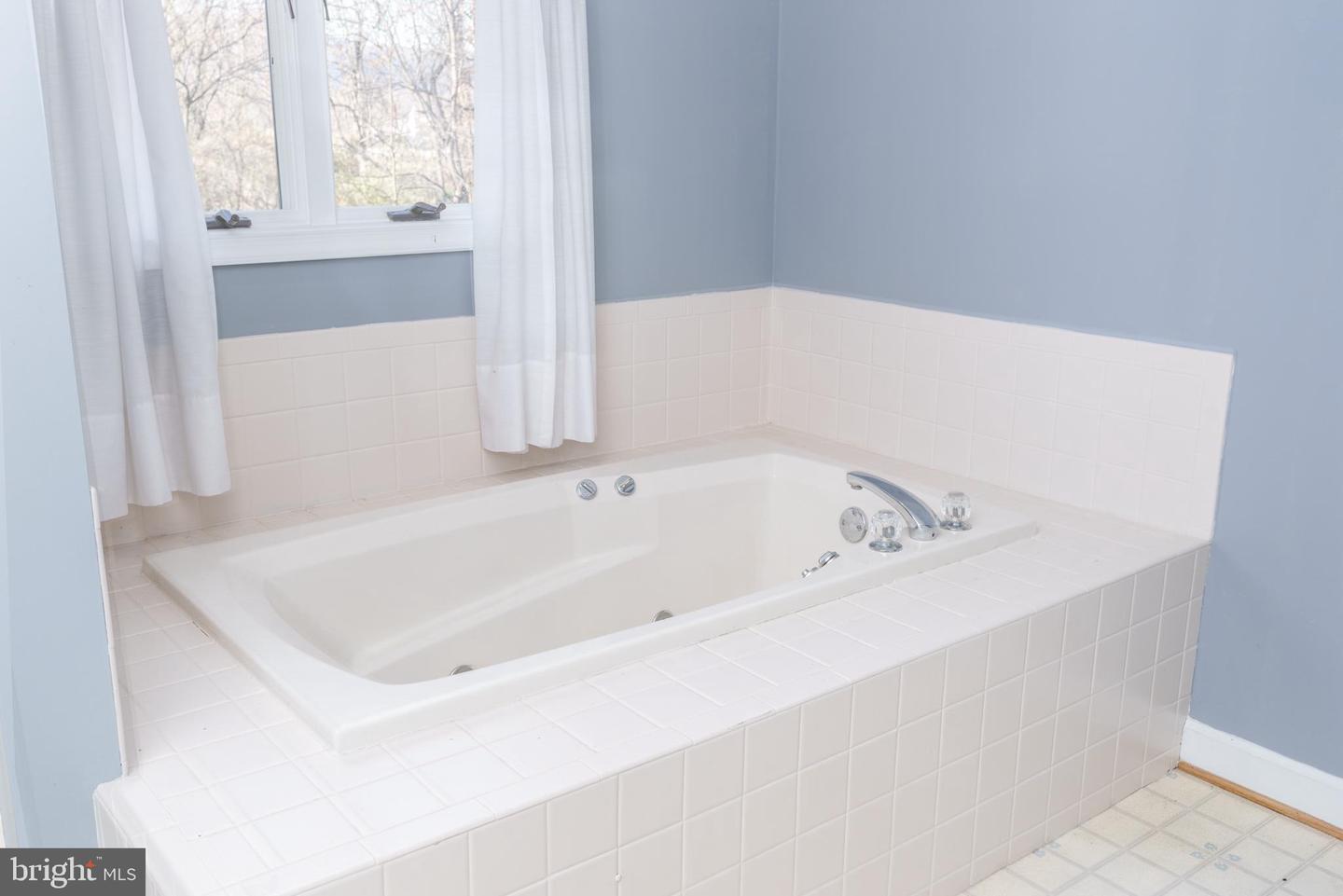 123 OAK HILL DR, WOODSTOCK, Virginia 22664, 3 Bedrooms Bedrooms, ,3 BathroomsBathrooms,Residential,For sale,123 OAK HILL DR,VASH2012552 MLS # VASH2012552 123 OAK HILL DR, WOODSTOCK, Virginia 22664, 3 Bedrooms Bedrooms, ,3 BathroomsBathrooms,Residential,For sale,123 OAK HILL DR,VASH2012552 MLS # VASH2012552