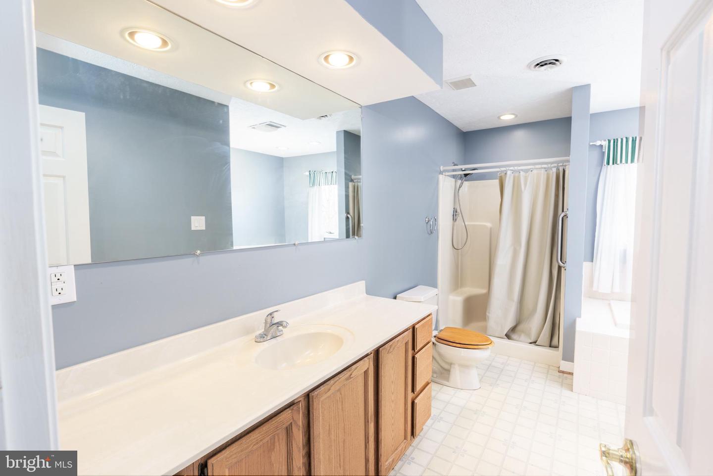 123 OAK HILL DR, WOODSTOCK, Virginia 22664, 3 Bedrooms Bedrooms, ,3 BathroomsBathrooms,Residential,For sale,123 OAK HILL DR,VASH2012552 MLS # VASH2012552 123 OAK HILL DR, WOODSTOCK, Virginia 22664, 3 Bedrooms Bedrooms, ,3 BathroomsBathrooms,Residential,For sale,123 OAK HILL DR,VASH2012552 MLS # VASH2012552