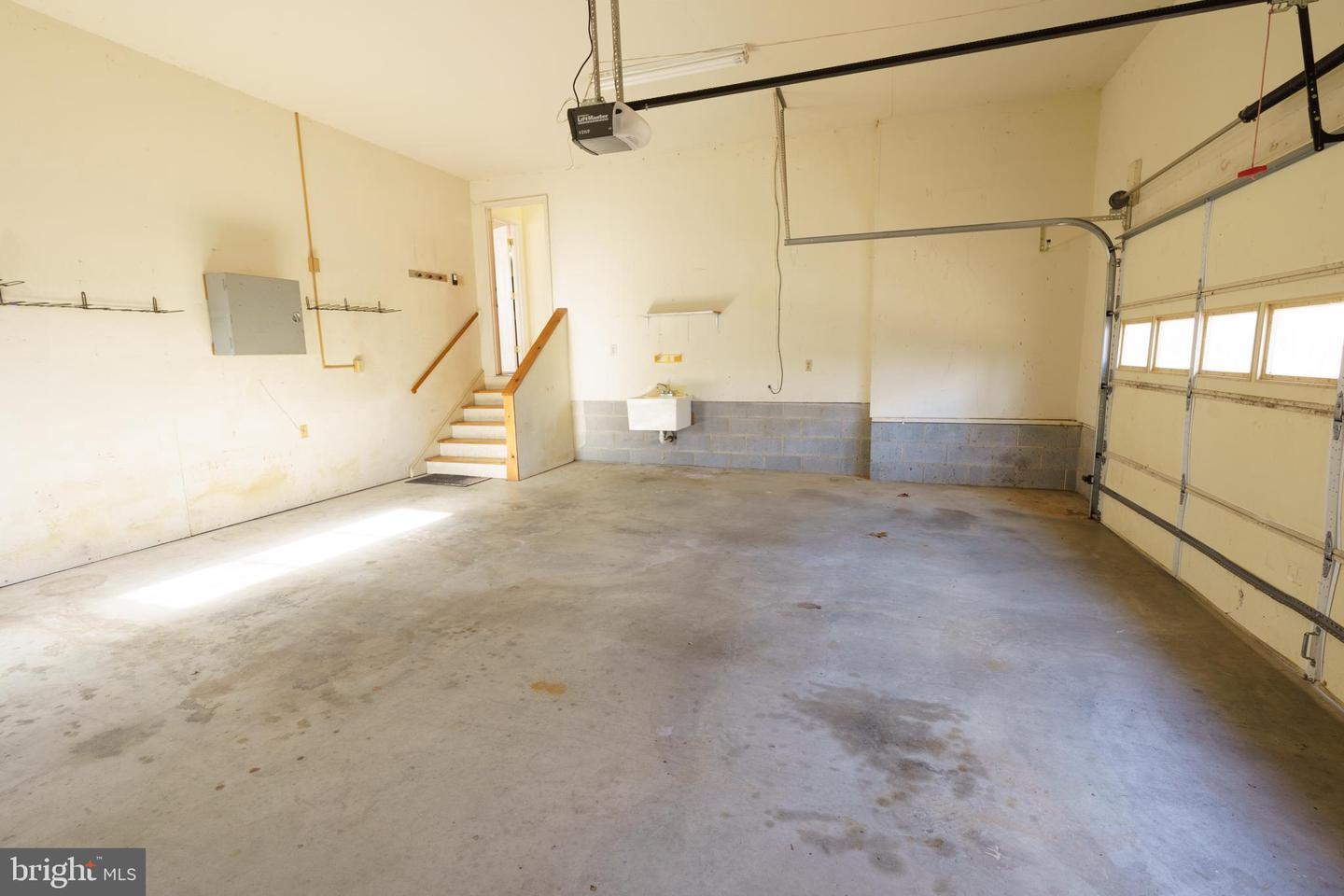 123 OAK HILL DR, WOODSTOCK, Virginia 22664, 3 Bedrooms Bedrooms, ,3 BathroomsBathrooms,Residential,For sale,123 OAK HILL DR,VASH2012552 MLS # VASH2012552 123 OAK HILL DR, WOODSTOCK, Virginia 22664, 3 Bedrooms Bedrooms, ,3 BathroomsBathrooms,Residential,For sale,123 OAK HILL DR,VASH2012552 MLS # VASH2012552