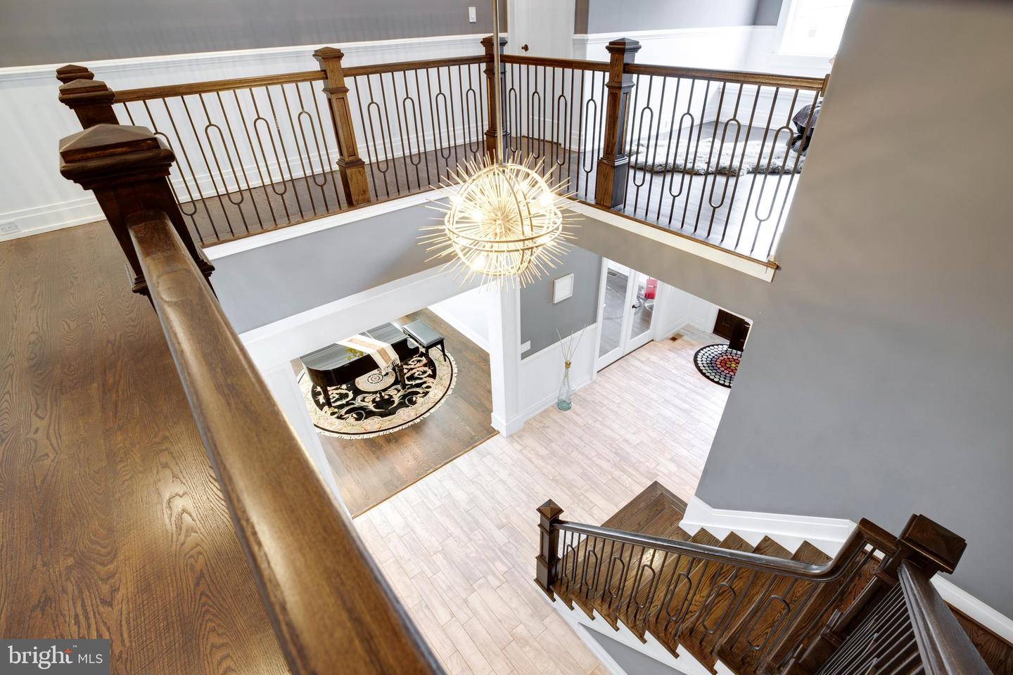 510 WALKER ST SW, VIENNA, Virginia 22180, 5 Bedrooms Bedrooms, ,4 BathroomsBathrooms,Residential,For sale,510 WALKER ST SW,VAFX2267652 MLS # VAFX2267652