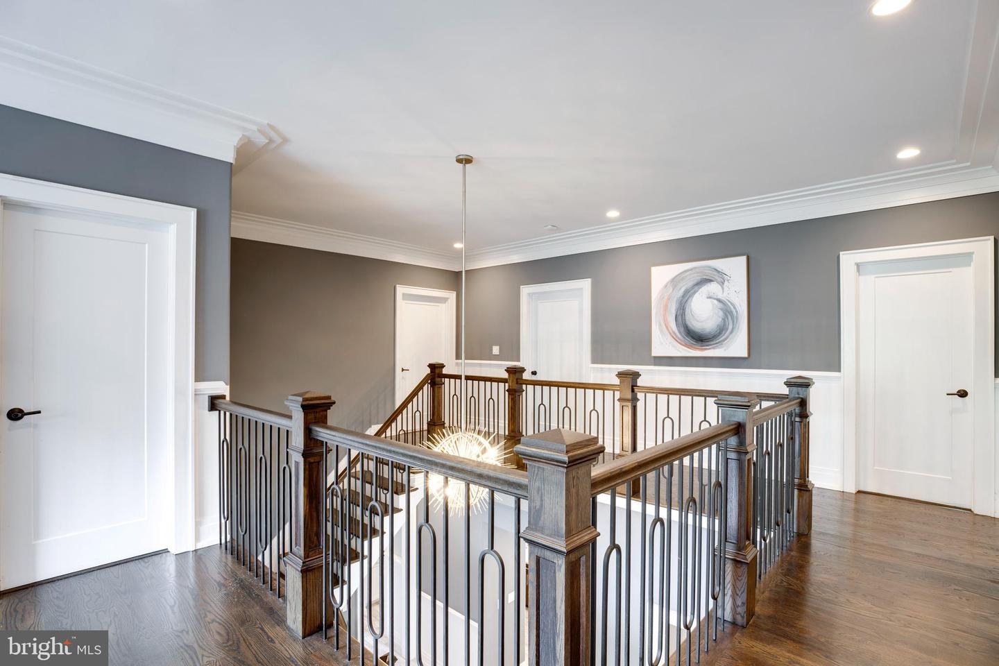 510 WALKER ST SW, VIENNA, Virginia 22180, 5 Bedrooms Bedrooms, ,4 BathroomsBathrooms,Residential,For sale,510 WALKER ST SW,VAFX2267652 MLS # VAFX2267652