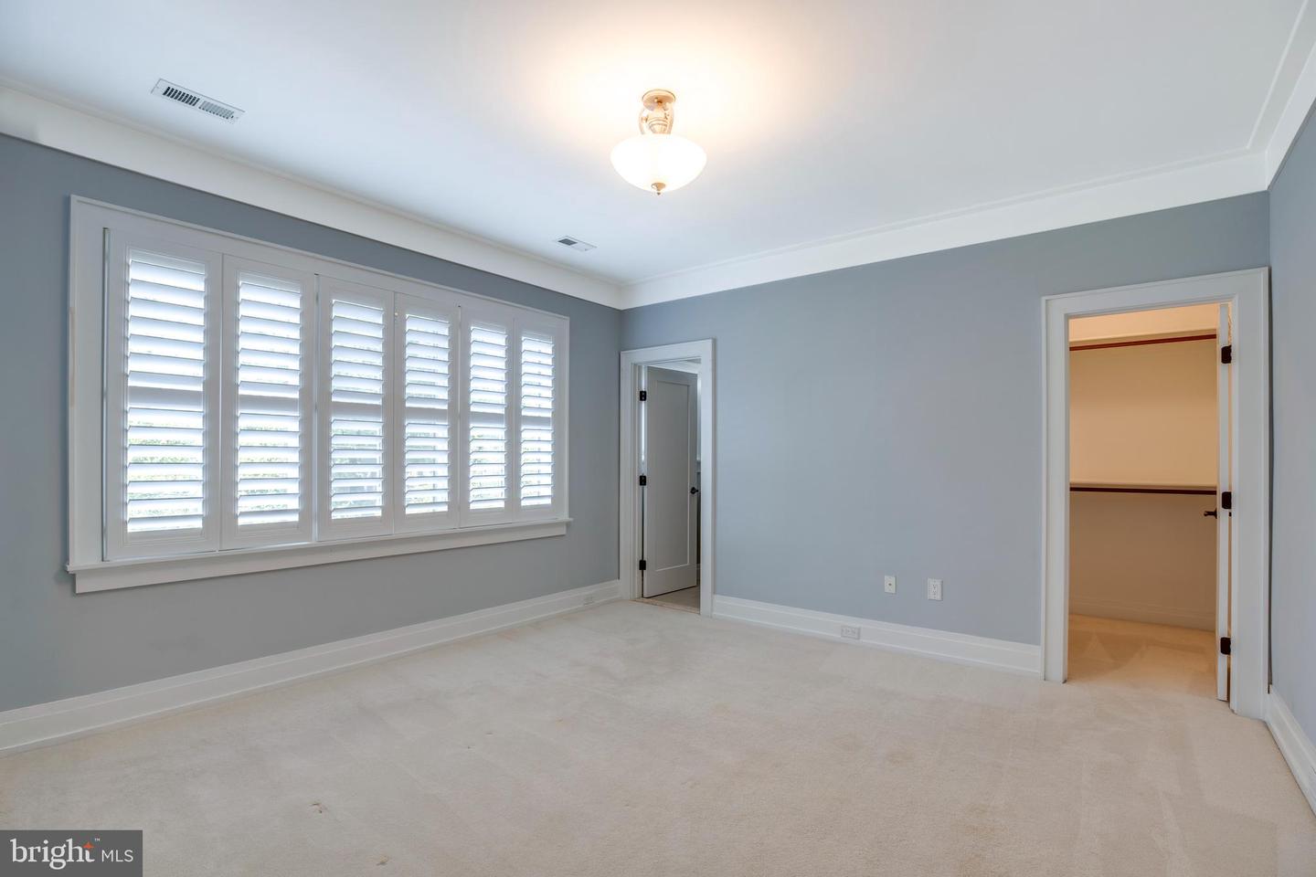 510 WALKER ST SW, VIENNA, Virginia 22180, 5 Bedrooms Bedrooms, ,4 BathroomsBathrooms,Residential,For sale,510 WALKER ST SW,VAFX2267652 MLS # VAFX2267652