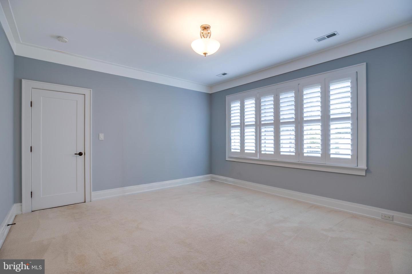 510 WALKER ST SW, VIENNA, Virginia 22180, 5 Bedrooms Bedrooms, ,4 BathroomsBathrooms,Residential,For sale,510 WALKER ST SW,VAFX2267652 MLS # VAFX2267652