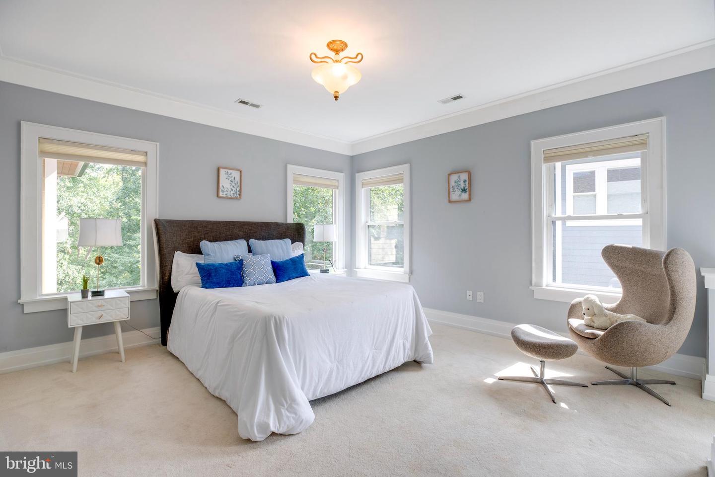 510 WALKER ST SW, VIENNA, Virginia 22180, 5 Bedrooms Bedrooms, ,4 BathroomsBathrooms,Residential,For sale,510 WALKER ST SW,VAFX2267652 MLS # VAFX2267652