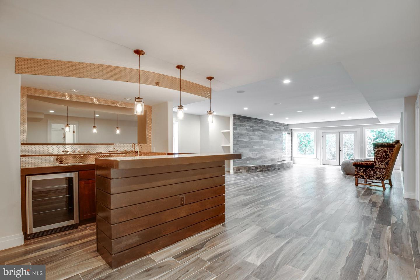 510 WALKER ST SW, VIENNA, Virginia 22180, 5 Bedrooms Bedrooms, ,4 BathroomsBathrooms,Residential,For sale,510 WALKER ST SW,VAFX2267652 MLS # VAFX2267652