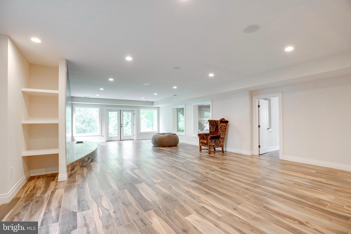 510 WALKER ST SW, VIENNA, Virginia 22180, 5 Bedrooms Bedrooms, ,4 BathroomsBathrooms,Residential,For sale,510 WALKER ST SW,VAFX2267652 MLS # VAFX2267652