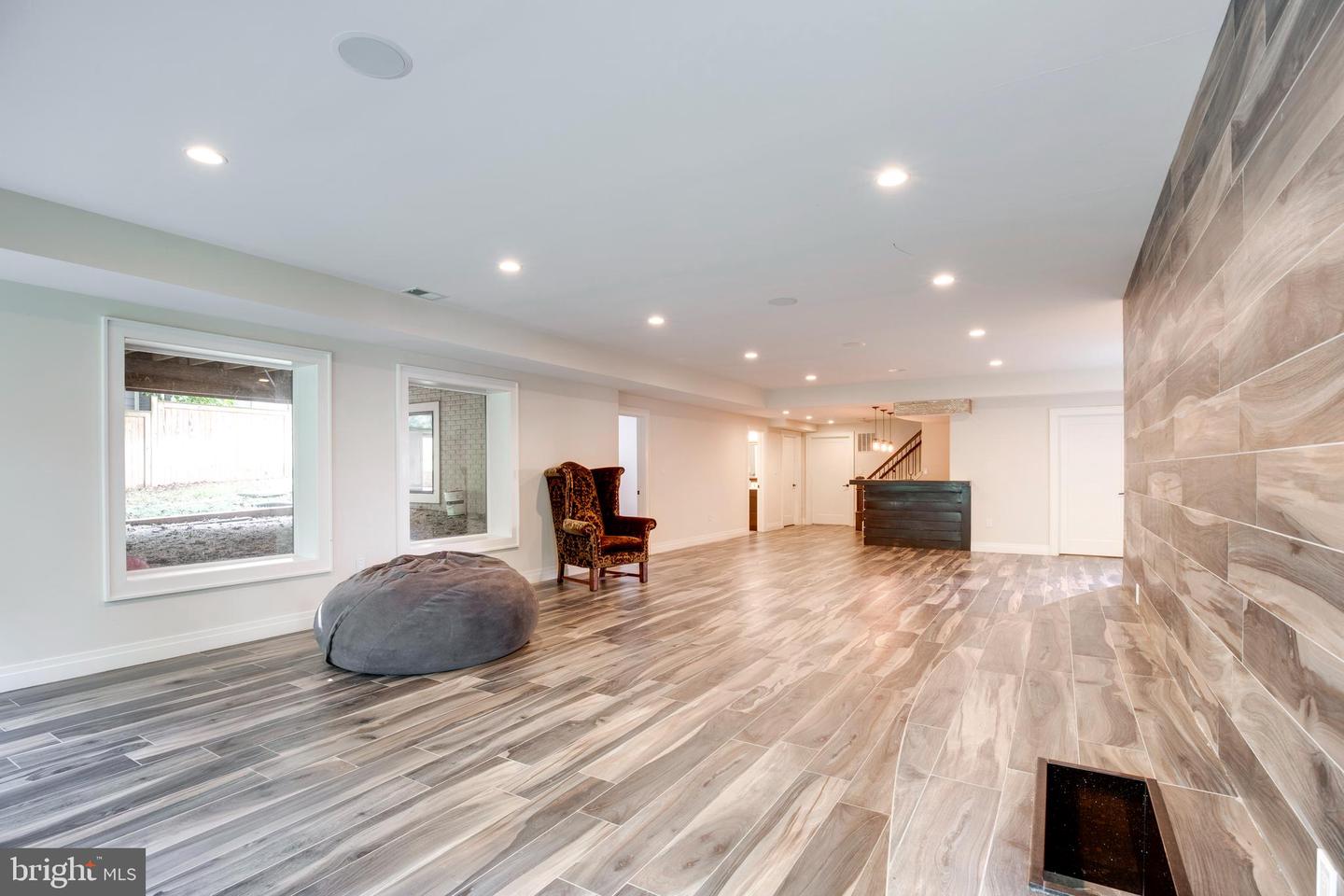 510 WALKER ST SW, VIENNA, Virginia 22180, 5 Bedrooms Bedrooms, ,4 BathroomsBathrooms,Residential,For sale,510 WALKER ST SW,VAFX2267652 MLS # VAFX2267652