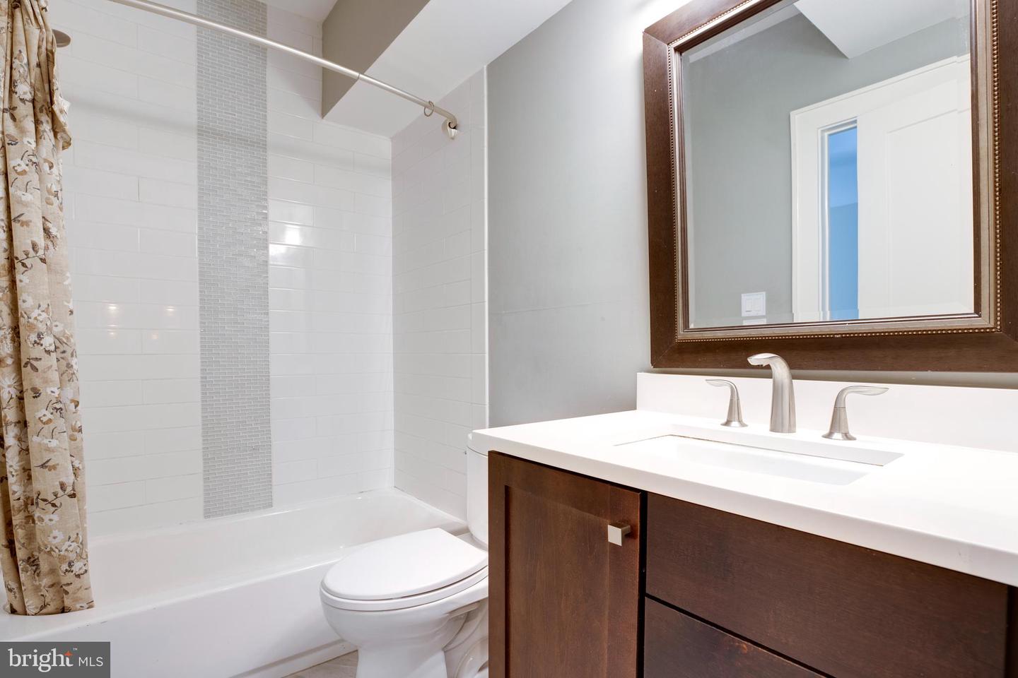 510 WALKER ST SW, VIENNA, Virginia 22180, 5 Bedrooms Bedrooms, ,4 BathroomsBathrooms,Residential,For sale,510 WALKER ST SW,VAFX2267652 MLS # VAFX2267652