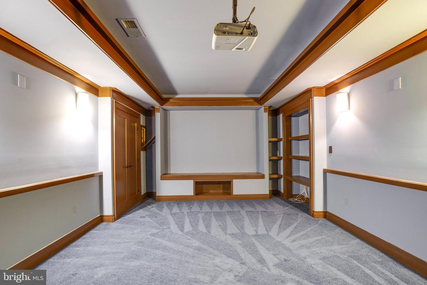 510 WALKER ST SW, VIENNA, Virginia 22180, 5 Bedrooms Bedrooms, ,4 BathroomsBathrooms,Residential,For sale,510 WALKER ST SW,VAFX2267652 MLS # VAFX2267652