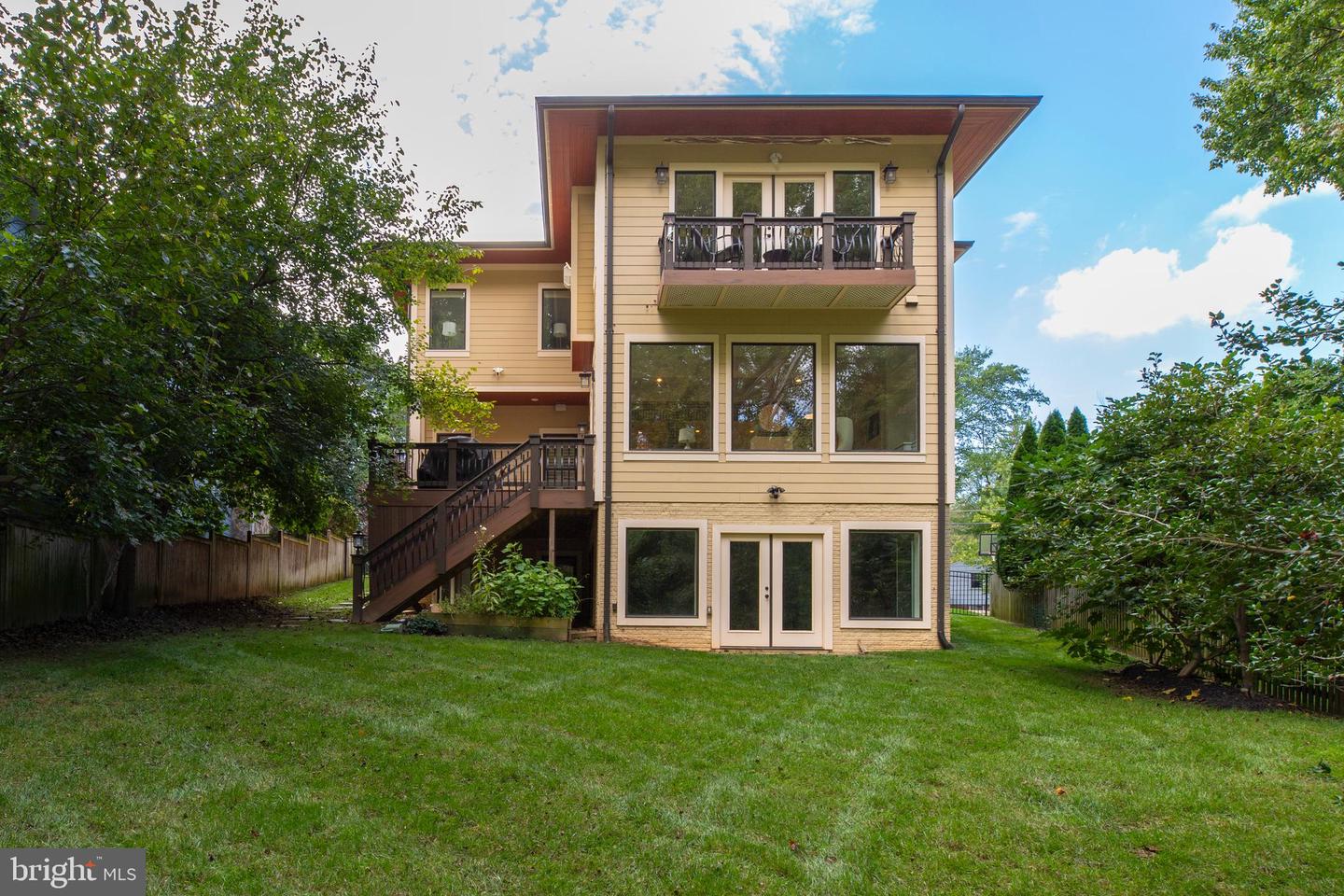 510 WALKER ST SW, VIENNA, Virginia 22180, 5 Bedrooms Bedrooms, ,4 BathroomsBathrooms,Residential,For sale,510 WALKER ST SW,VAFX2267652 MLS # VAFX2267652