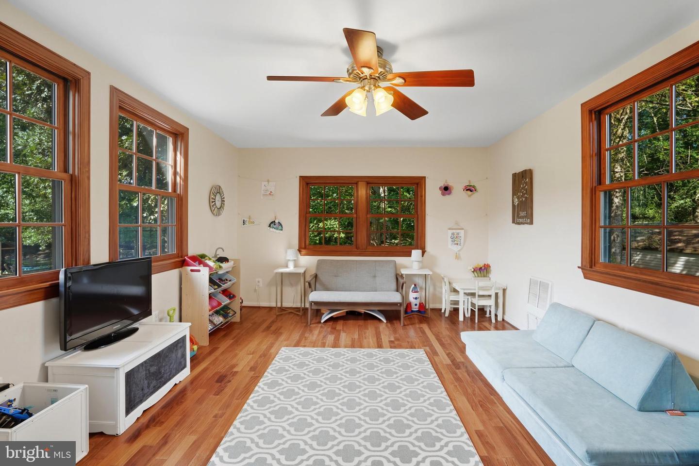 2908 MONROE PL, FALLS CHURCH, Virginia 22042, 3 Bedrooms Bedrooms, ,3 BathroomsBathrooms,Residential,For sale,2908 MONROE PL,VAFX2267772 MLS # VAFX2267772