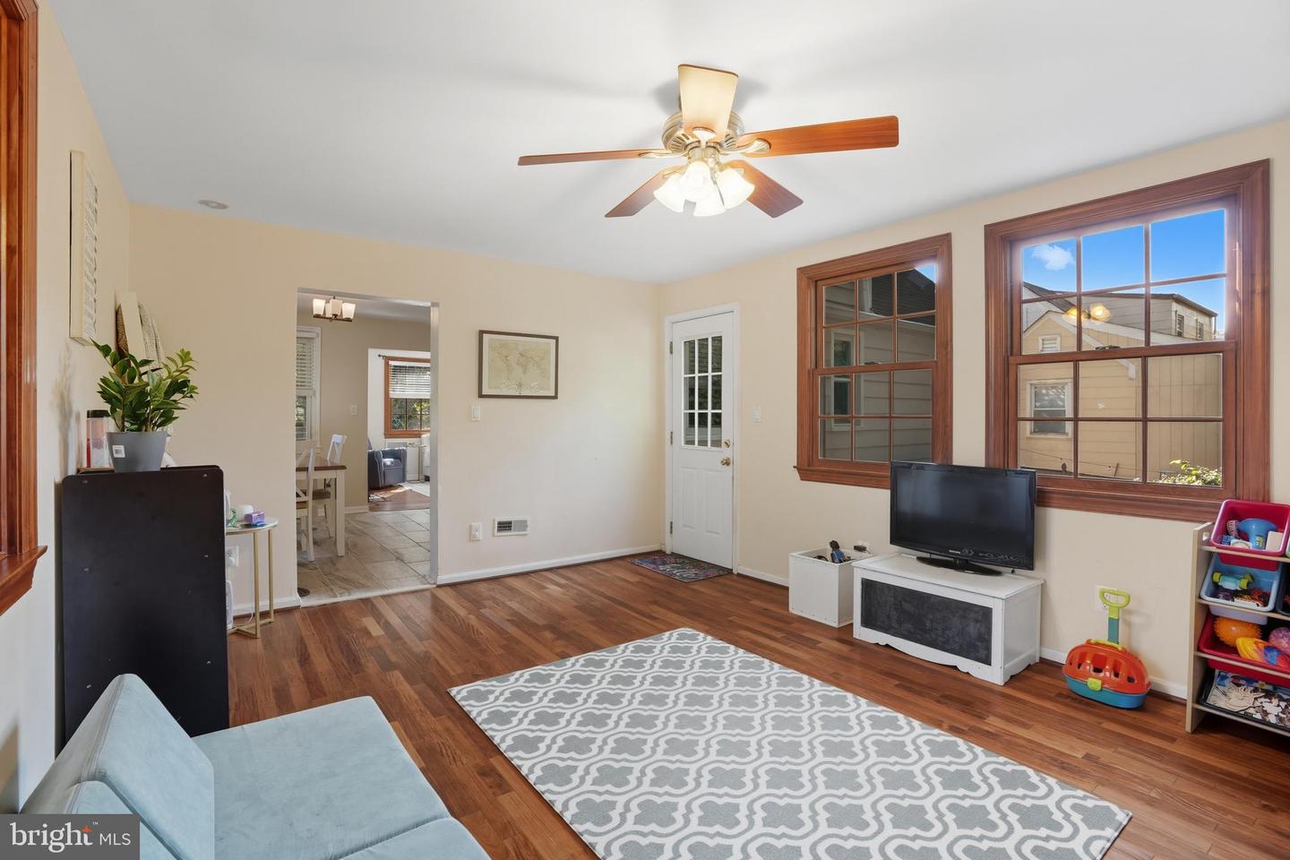 2908 MONROE PL, FALLS CHURCH, Virginia 22042, 3 Bedrooms Bedrooms, ,3 BathroomsBathrooms,Residential,For sale,2908 MONROE PL,VAFX2267772 MLS # VAFX2267772