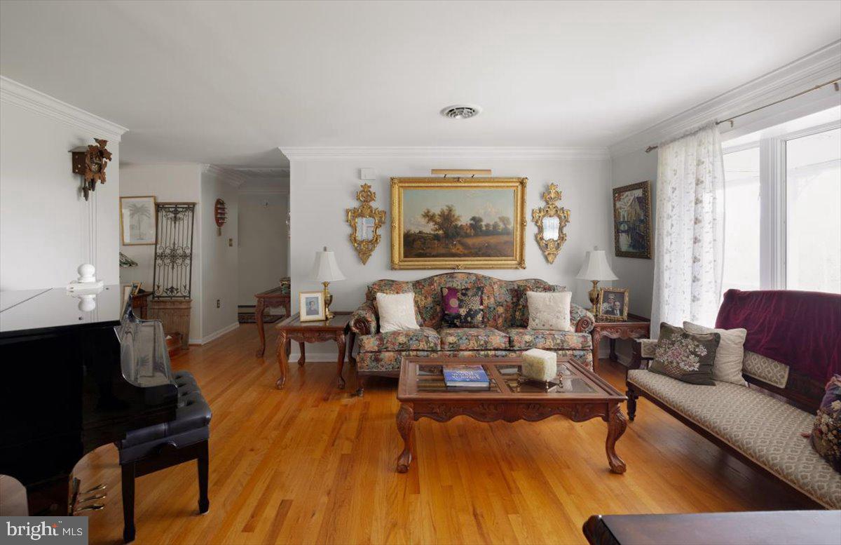 1049 LAUREL GROVE RD, WINCHESTER, Virginia 22602, 3 Bedrooms Bedrooms, ,3 BathroomsBathrooms,Residential,For sale,1049 LAUREL GROVE RD,VAFV2036868 MLS # VAFV2036868