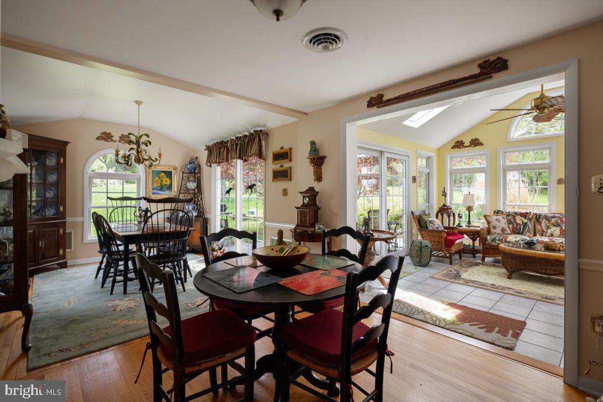 1049 LAUREL GROVE RD, WINCHESTER, Virginia 22602, 3 Bedrooms Bedrooms, ,3 BathroomsBathrooms,Residential,For sale,1049 LAUREL GROVE RD,VAFV2036868 MLS # VAFV2036868