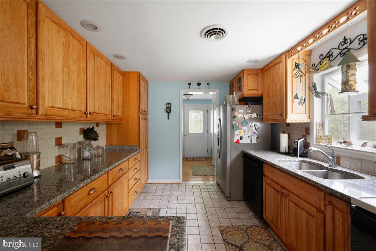 1049 LAUREL GROVE RD, WINCHESTER, Virginia 22602, 3 Bedrooms Bedrooms, ,3 BathroomsBathrooms,Residential,For sale,1049 LAUREL GROVE RD,VAFV2036868 MLS # VAFV2036868