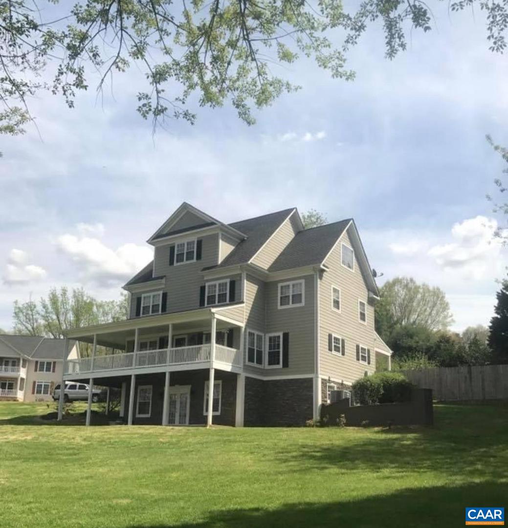3206/3207 SCARLET OAK LN, CHARLOTTESVILLE, Virginia 22911, 5 Bedrooms Bedrooms, ,4 BathroomsBathrooms,Residential,For sale,3206/3207 SCARLET OAK LN,669104 MLS # 669104