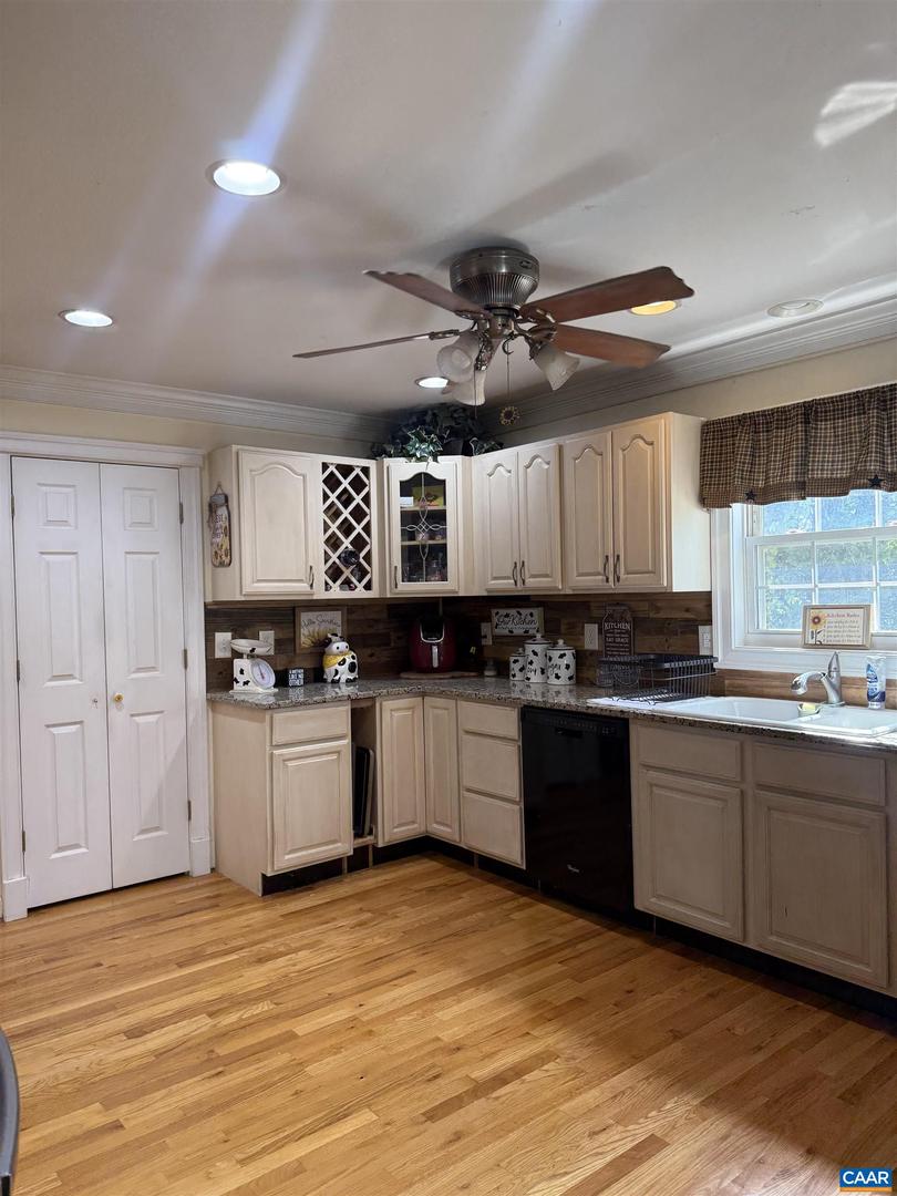 3206/3207 SCARLET OAK LN, CHARLOTTESVILLE, Virginia 22911, 5 Bedrooms Bedrooms, ,4 BathroomsBathrooms,Residential,For sale,3206/3207 SCARLET OAK LN,669104 MLS # 669104