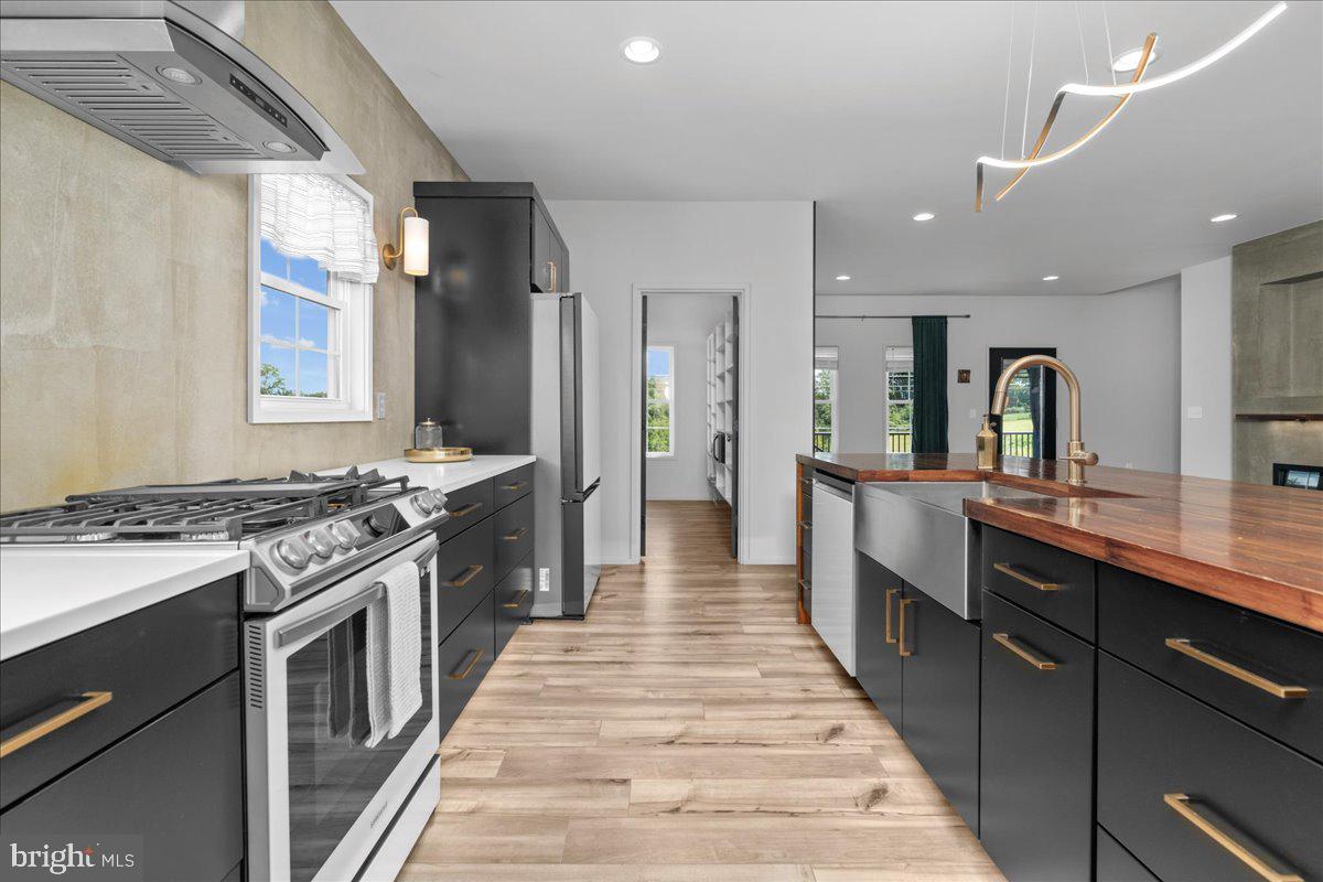 6573 FOREST RD, GOODE, Virginia 24556, 4 Bedrooms Bedrooms, ,5 BathroomsBathrooms,Residential,For sale,6573 FOREST RD,VABV2000250 MLS # VABV2000250
