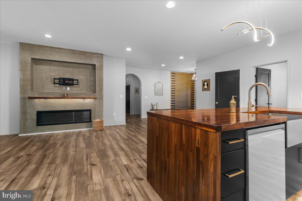 6573 FOREST RD, GOODE, Virginia 24556, 4 Bedrooms Bedrooms, ,5 BathroomsBathrooms,Residential,For sale,6573 FOREST RD,VABV2000250 MLS # VABV2000250