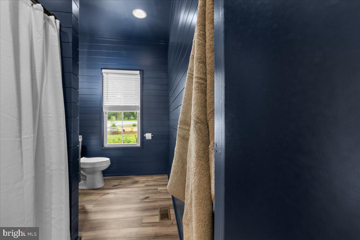 6573 FOREST RD, GOODE, Virginia 24556, 4 Bedrooms Bedrooms, ,5 BathroomsBathrooms,Residential,For sale,6573 FOREST RD,VABV2000250 MLS # VABV2000250