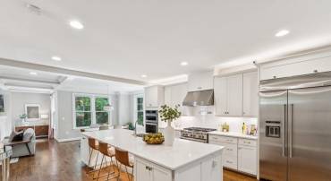 2354 N QUEBEC ST, ARLINGTON, Virginia 22207, 5 Bedrooms Bedrooms, 22 Rooms Rooms,4 BathroomsBathrooms,Residential,For sale,2354 N QUEBEC ST,VAAR2063834 MLS # VAAR2063834
