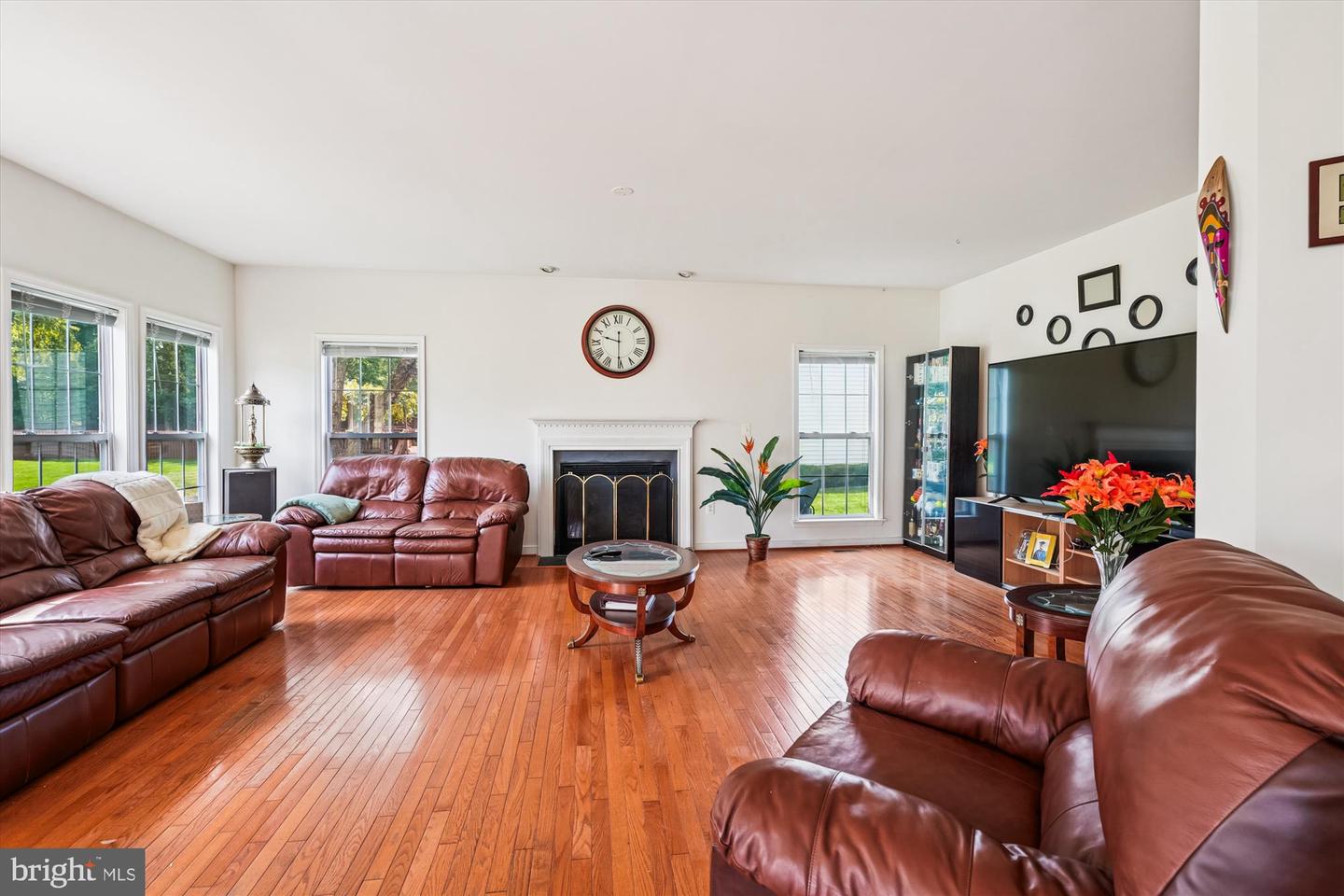 13201 QUATE LN, WOODBRIDGE, Virginia 22193, 4 Bedrooms Bedrooms, ,4 BathroomsBathrooms,Residential,For sale,13201 QUATE LN,VAPW2104272 MLS # VAPW2104272