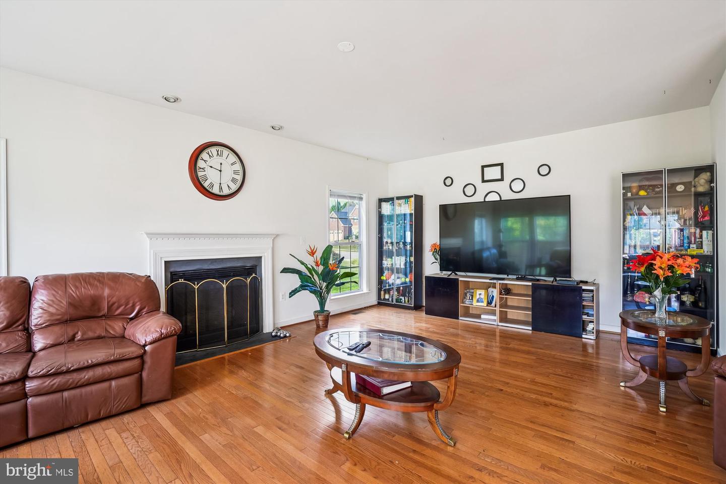 13201 QUATE LN, WOODBRIDGE, Virginia 22193, 4 Bedrooms Bedrooms, ,4 BathroomsBathrooms,Residential,For sale,13201 QUATE LN,VAPW2104272 MLS # VAPW2104272