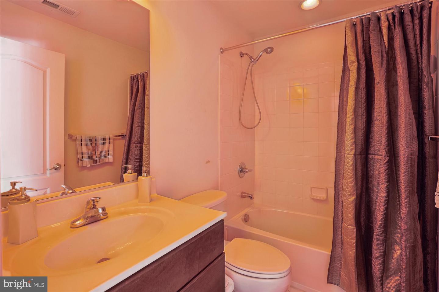 13201 QUATE LN, WOODBRIDGE, Virginia 22193, 4 Bedrooms Bedrooms, ,4 BathroomsBathrooms,Residential,For sale,13201 QUATE LN,VAPW2104272 MLS # VAPW2104272