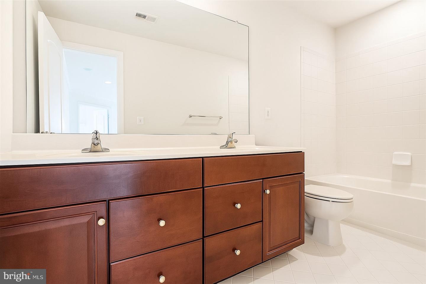 13201 QUATE LN, WOODBRIDGE, Virginia 22193, 4 Bedrooms Bedrooms, ,4 BathroomsBathrooms,Residential,For sale,13201 QUATE LN,VAPW2104272 MLS # VAPW2104272 13201 QUATE LN, WOODBRIDGE, Virginia 22193, 4 Bedrooms Bedrooms, ,4 BathroomsBathrooms,Residential,For sale,13201 QUATE LN,VAPW2104272 MLS # VAPW2104272