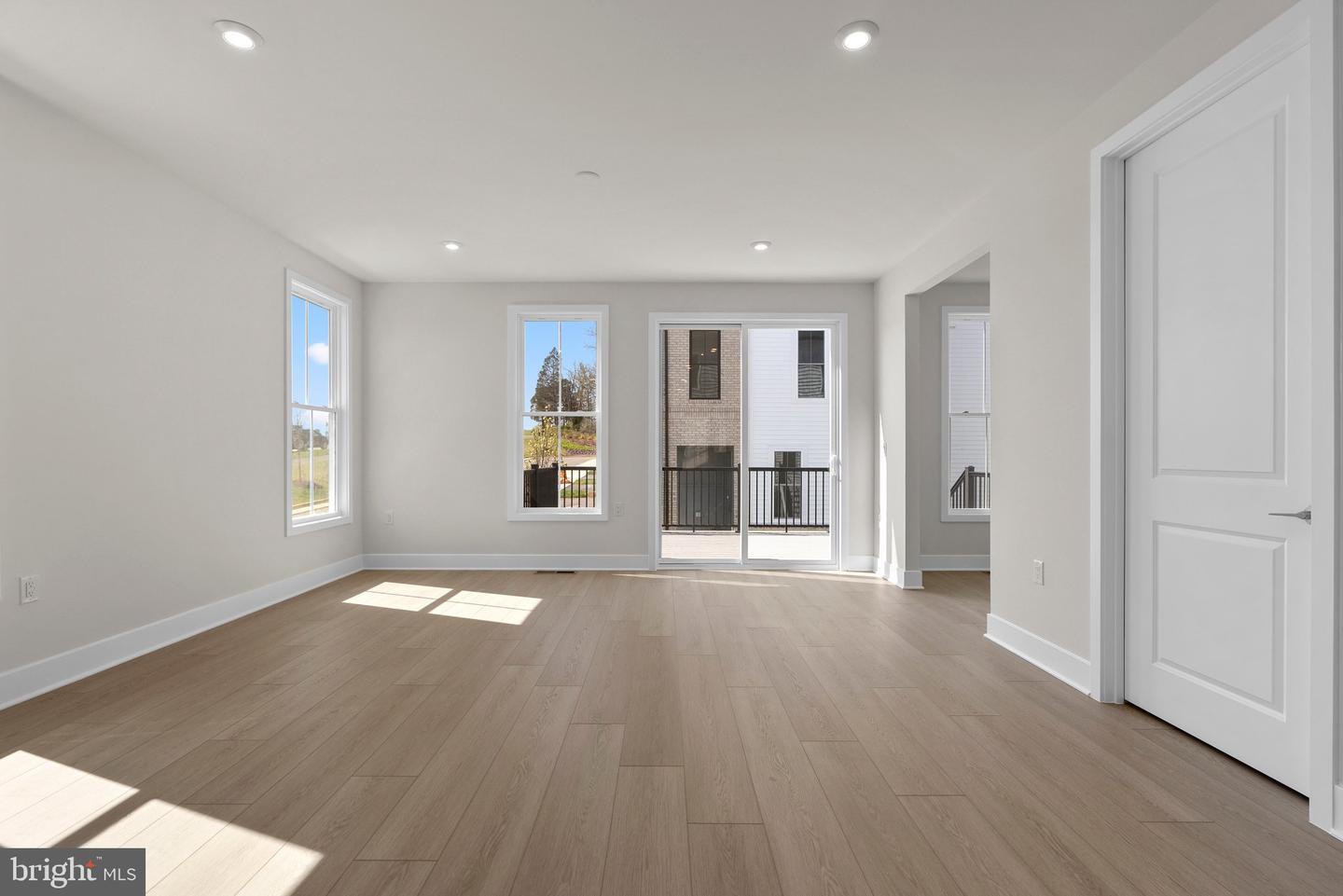 44506 LOWESTOFT SQ, ASHBURN, Virginia 20147, 3 Bedrooms Bedrooms, ,2 BathroomsBathrooms,Residential,For sale,44506 LOWESTOFT SQ,VALO2107096 MLS # VALO2107096