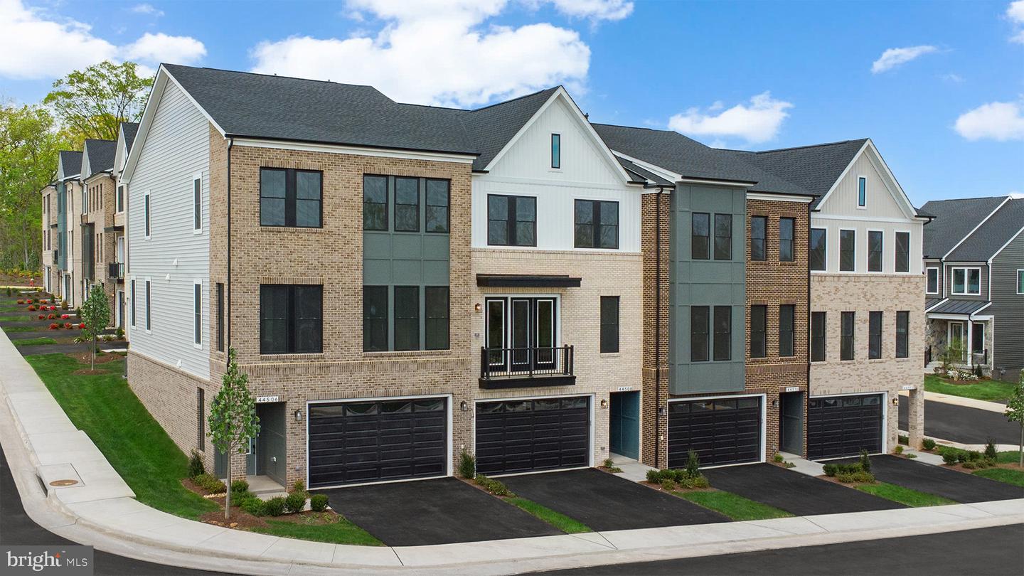 44506 LOWESTOFT SQ, ASHBURN, Virginia 20147, 3 Bedrooms Bedrooms, ,2 BathroomsBathrooms,Residential,For sale,44506 LOWESTOFT SQ,VALO2107096 MLS # VALO2107096