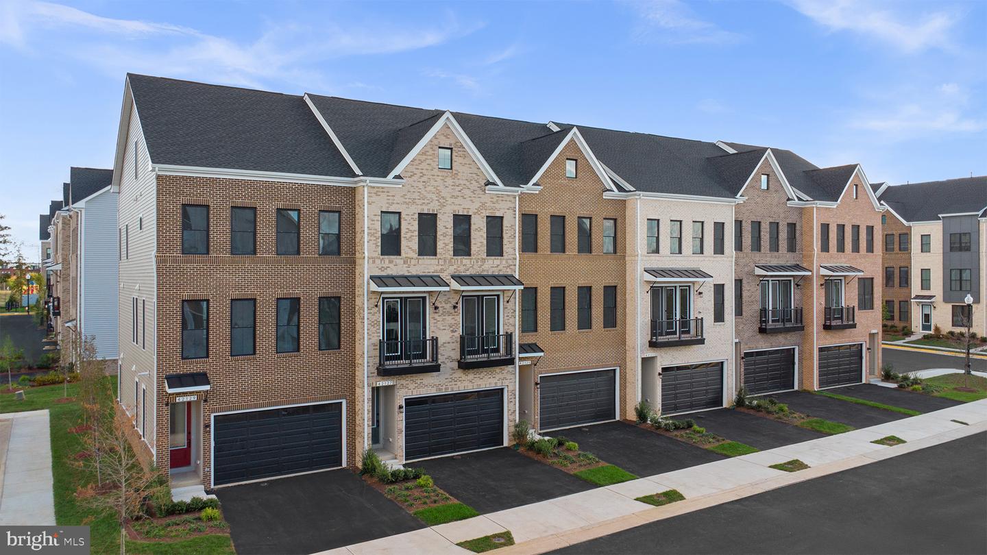 42123 PICASSO SQ, ASHBURN, Virginia 20148, 4 Bedrooms Bedrooms, ,4 BathroomsBathrooms,Residential,For sale,42123 PICASSO SQ,VALO2107108 MLS # VALO2107108