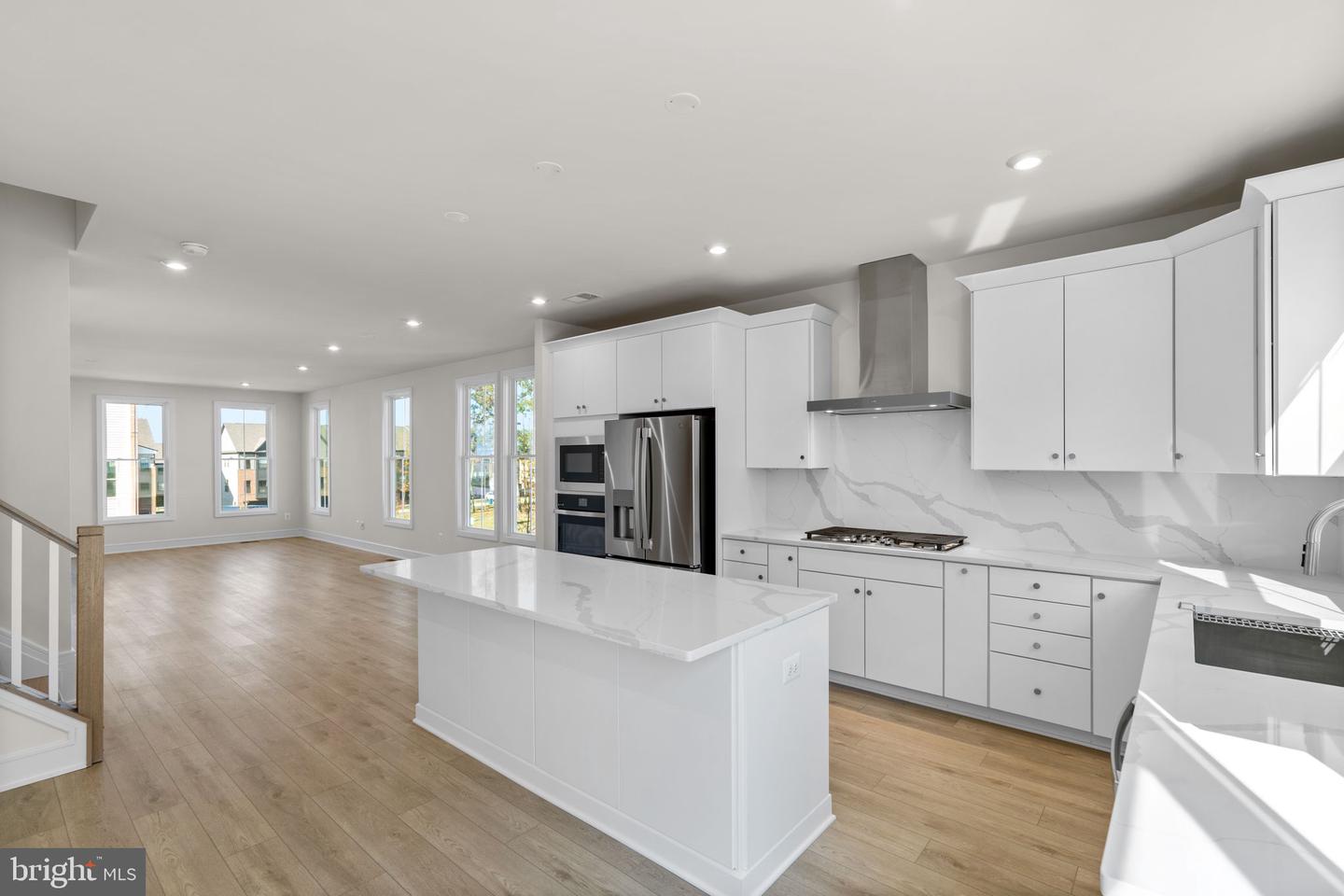 42129 PICASSO SQ, ASHBURN, Virginia 20148, 3 Bedrooms Bedrooms, ,3 BathroomsBathrooms,Residential,For sale,42129 PICASSO SQ,VALO2107114 MLS # VALO2107114