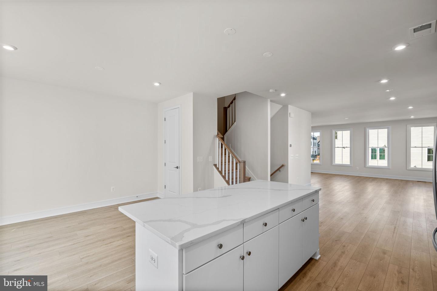 42129 PICASSO SQ, ASHBURN, Virginia 20148, 3 Bedrooms Bedrooms, ,3 BathroomsBathrooms,Residential,For sale,42129 PICASSO SQ,VALO2107114 MLS # VALO2107114