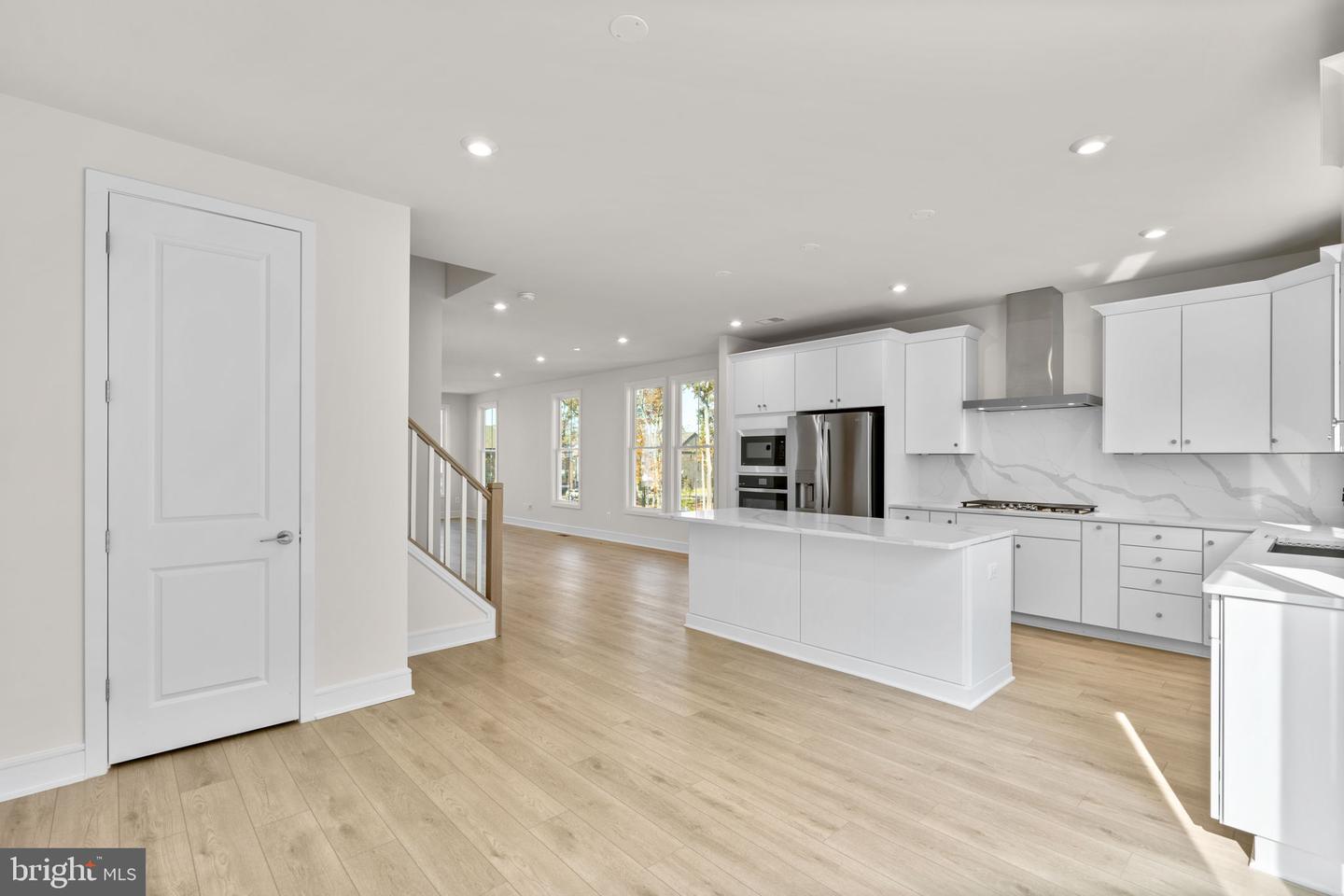 42129 PICASSO SQ, ASHBURN, Virginia 20148, 3 Bedrooms Bedrooms, ,3 BathroomsBathrooms,Residential,For sale,42129 PICASSO SQ,VALO2107114 MLS # VALO2107114