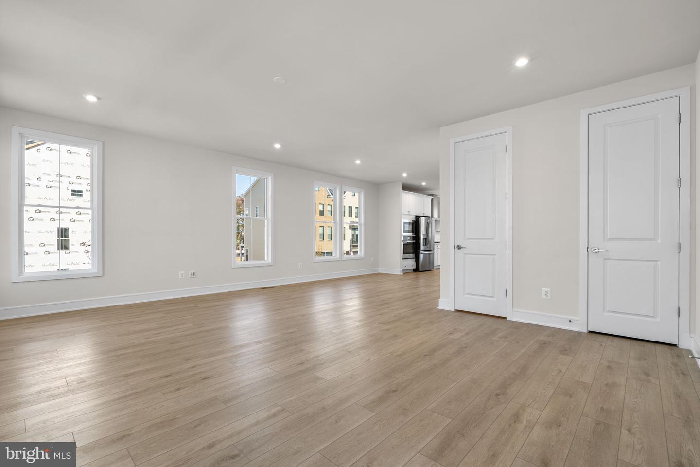 42129 PICASSO SQ, ASHBURN, Virginia 20148, 3 Bedrooms Bedrooms, ,3 BathroomsBathrooms,Residential,For sale,42129 PICASSO SQ,VALO2107114 MLS # VALO2107114