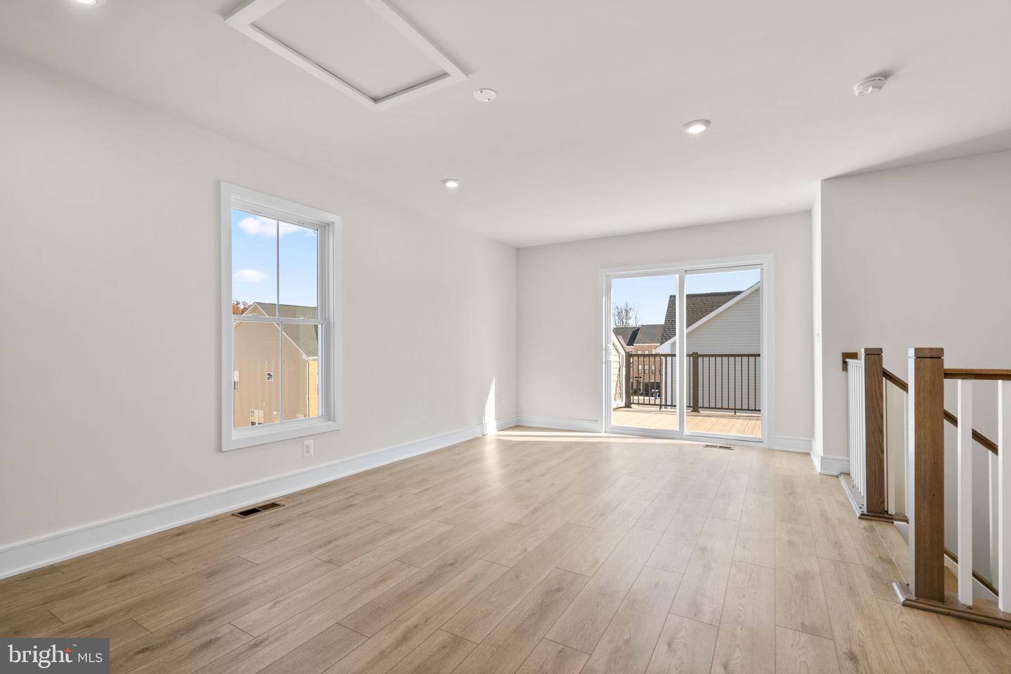 42129 PICASSO SQ, ASHBURN, Virginia 20148, 3 Bedrooms Bedrooms, ,3 BathroomsBathrooms,Residential,For sale,42129 PICASSO SQ,VALO2107114 MLS # VALO2107114