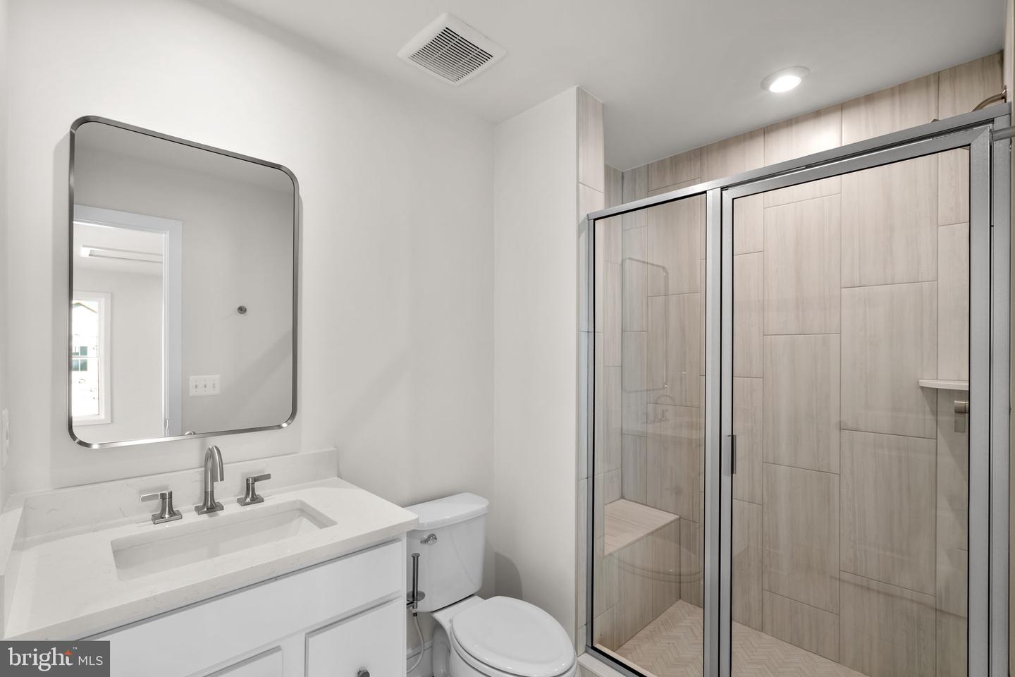 42129 PICASSO SQ, ASHBURN, Virginia 20148, 3 Bedrooms Bedrooms, ,3 BathroomsBathrooms,Residential,For sale,42129 PICASSO SQ,VALO2107114 MLS # VALO2107114