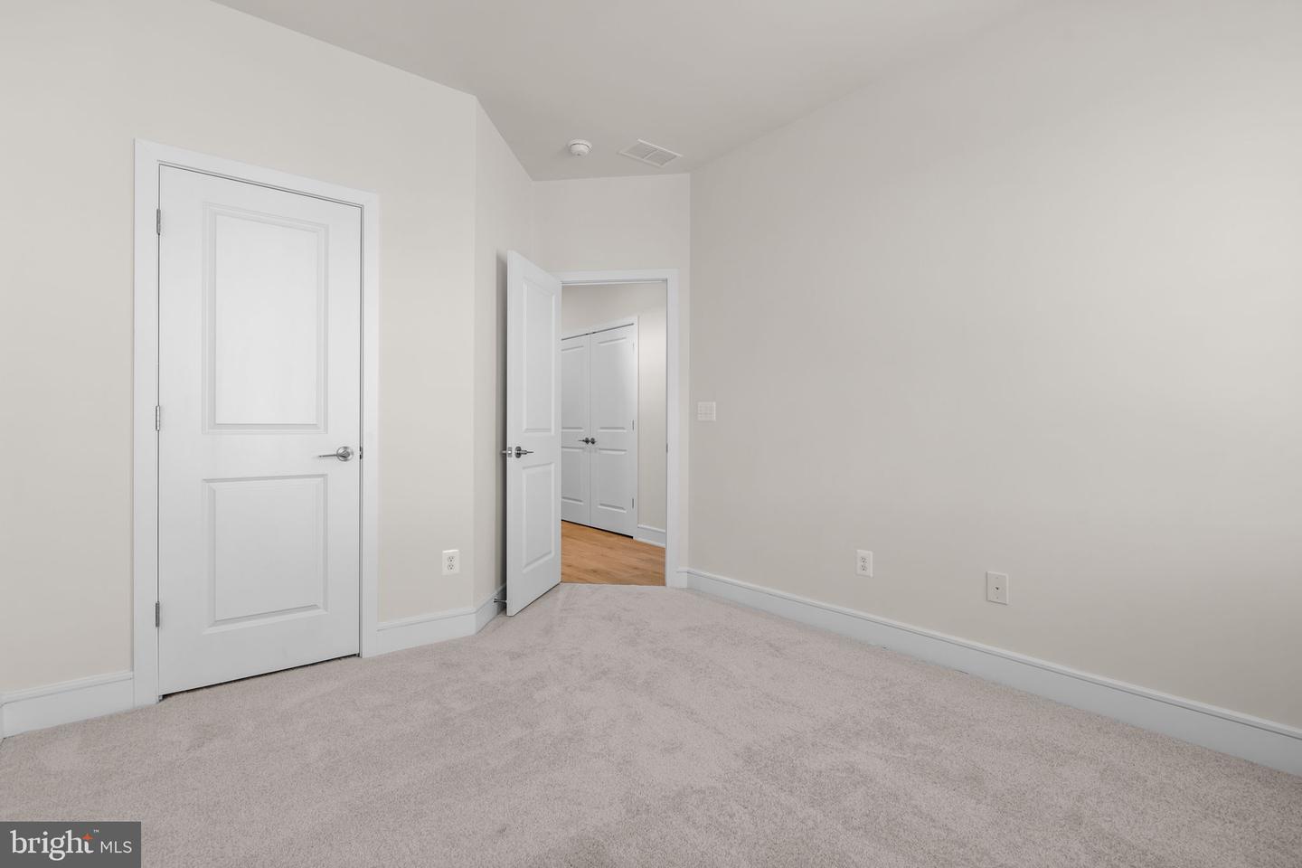 42129 PICASSO SQ, ASHBURN, Virginia 20148, 3 Bedrooms Bedrooms, ,3 BathroomsBathrooms,Residential,For sale,42129 PICASSO SQ,VALO2107114 MLS # VALO2107114