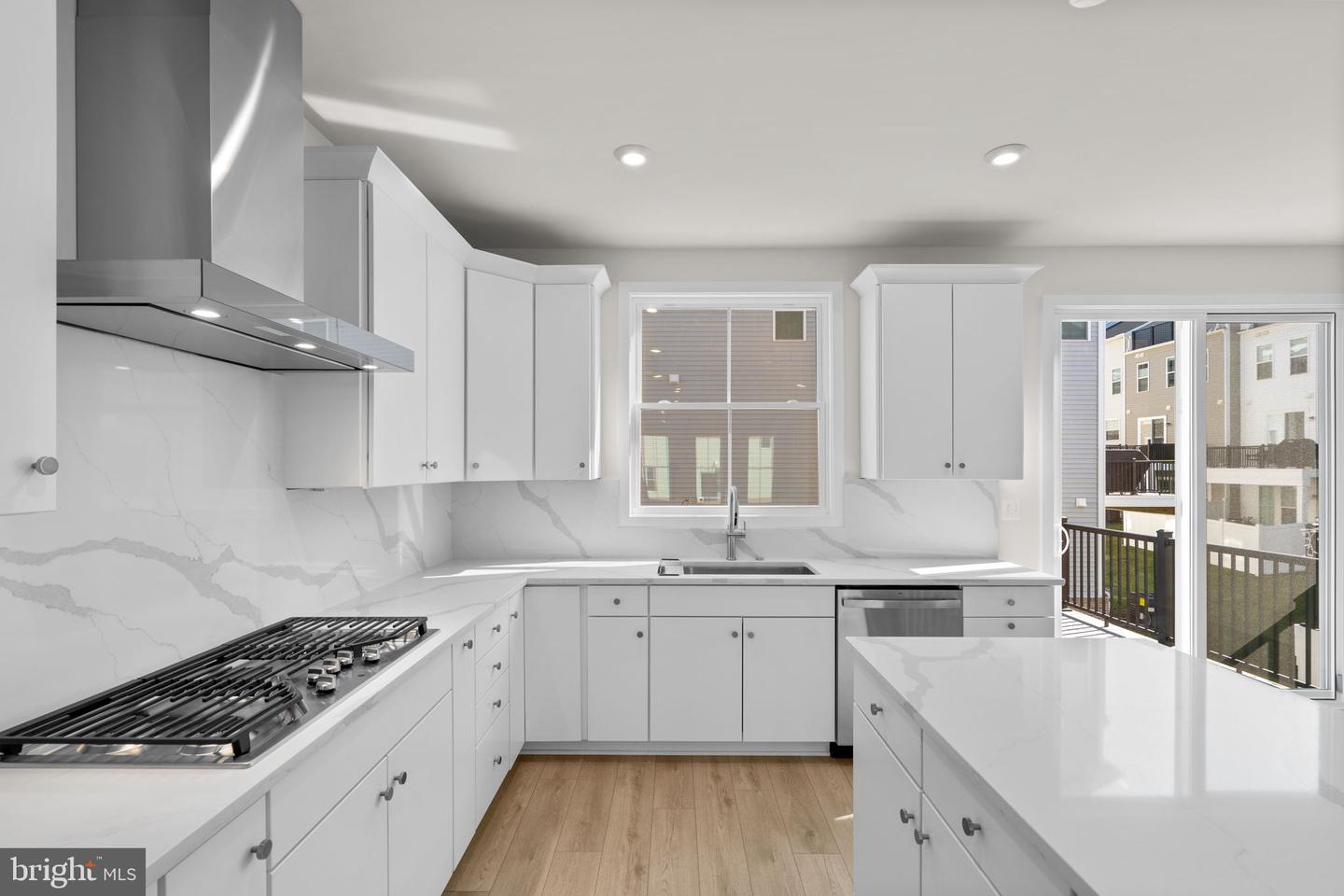 42129 PICASSO SQ, ASHBURN, Virginia 20148, 3 Bedrooms Bedrooms, ,3 BathroomsBathrooms,Residential,For sale,42129 PICASSO SQ,VALO2107114 MLS # VALO2107114