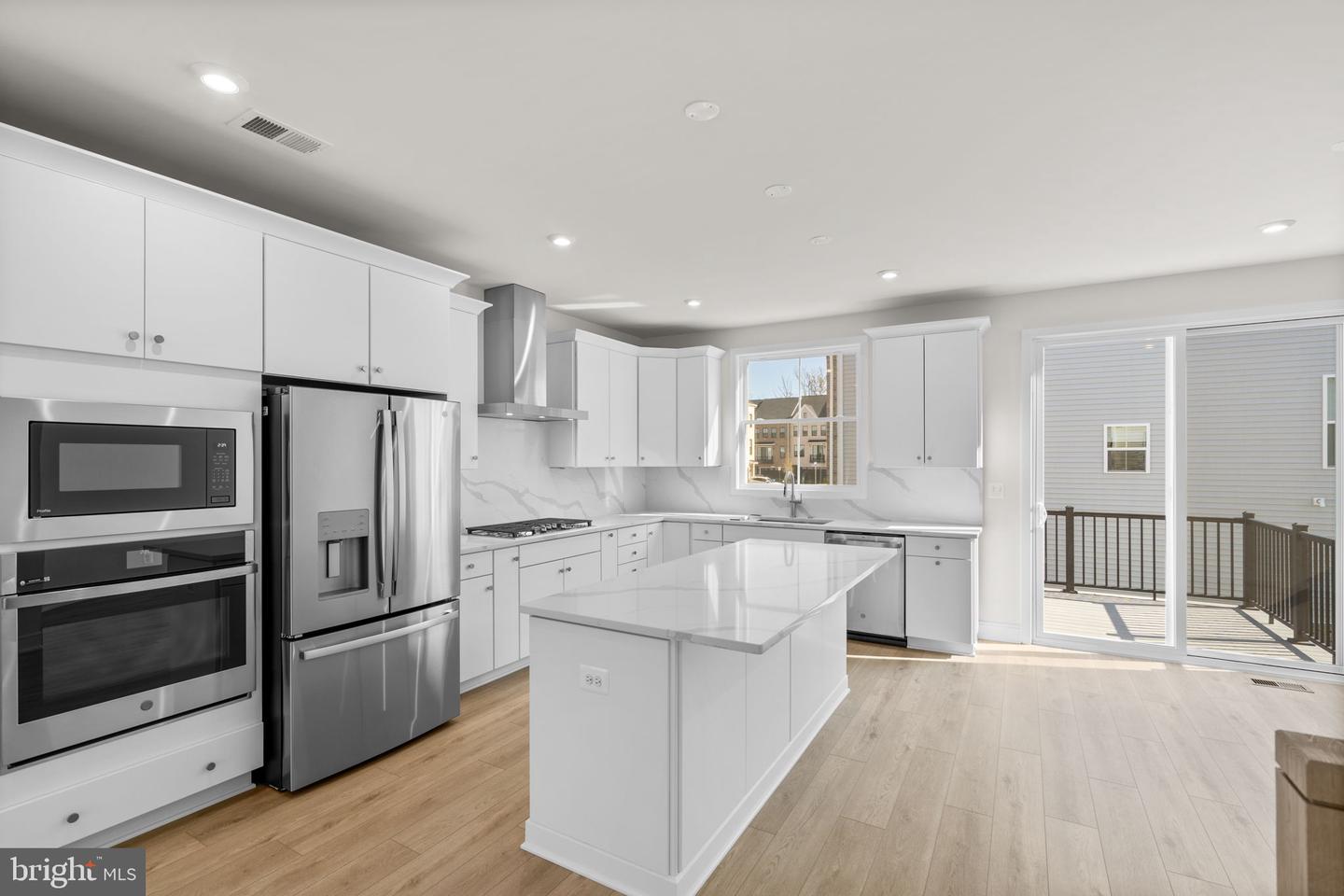 42129 PICASSO SQ, ASHBURN, Virginia 20148, 3 Bedrooms Bedrooms, ,3 BathroomsBathrooms,Residential,For sale,42129 PICASSO SQ,VALO2107114 MLS # VALO2107114